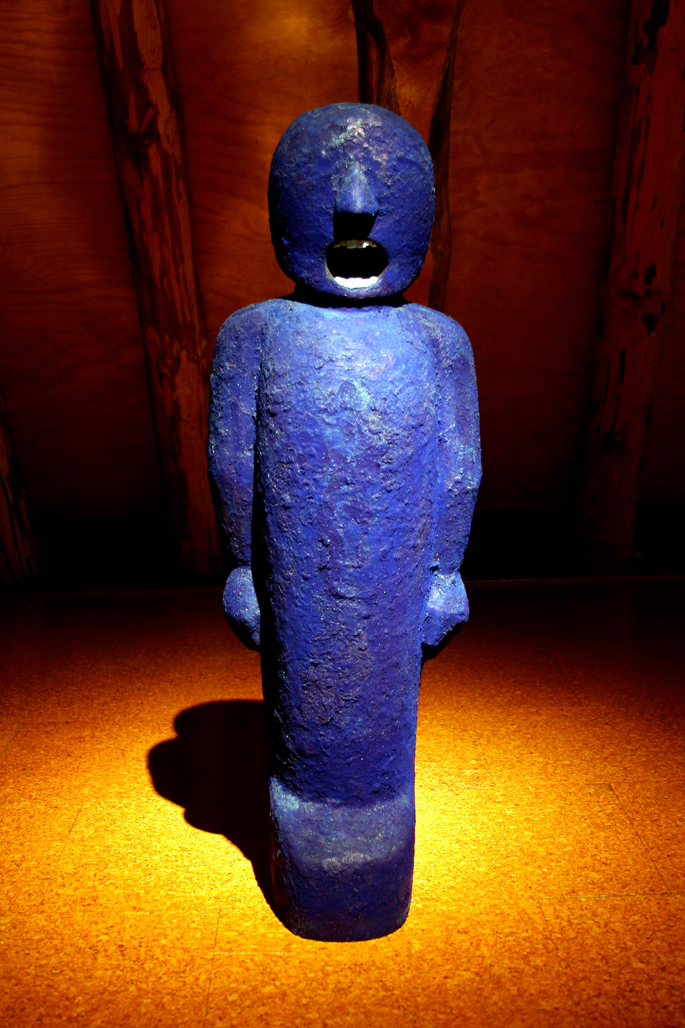 Blue Scream. Wood, 70 x 30 x 30 cm.