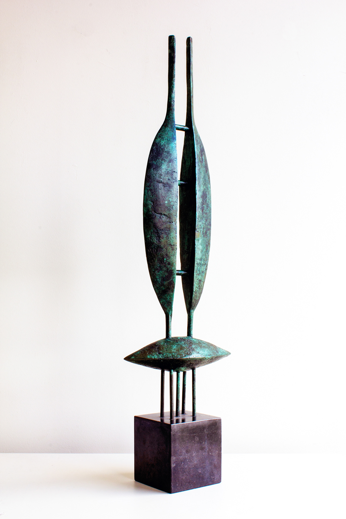 Thinking Model. Bronze, 74 x 22 x 10 cm.