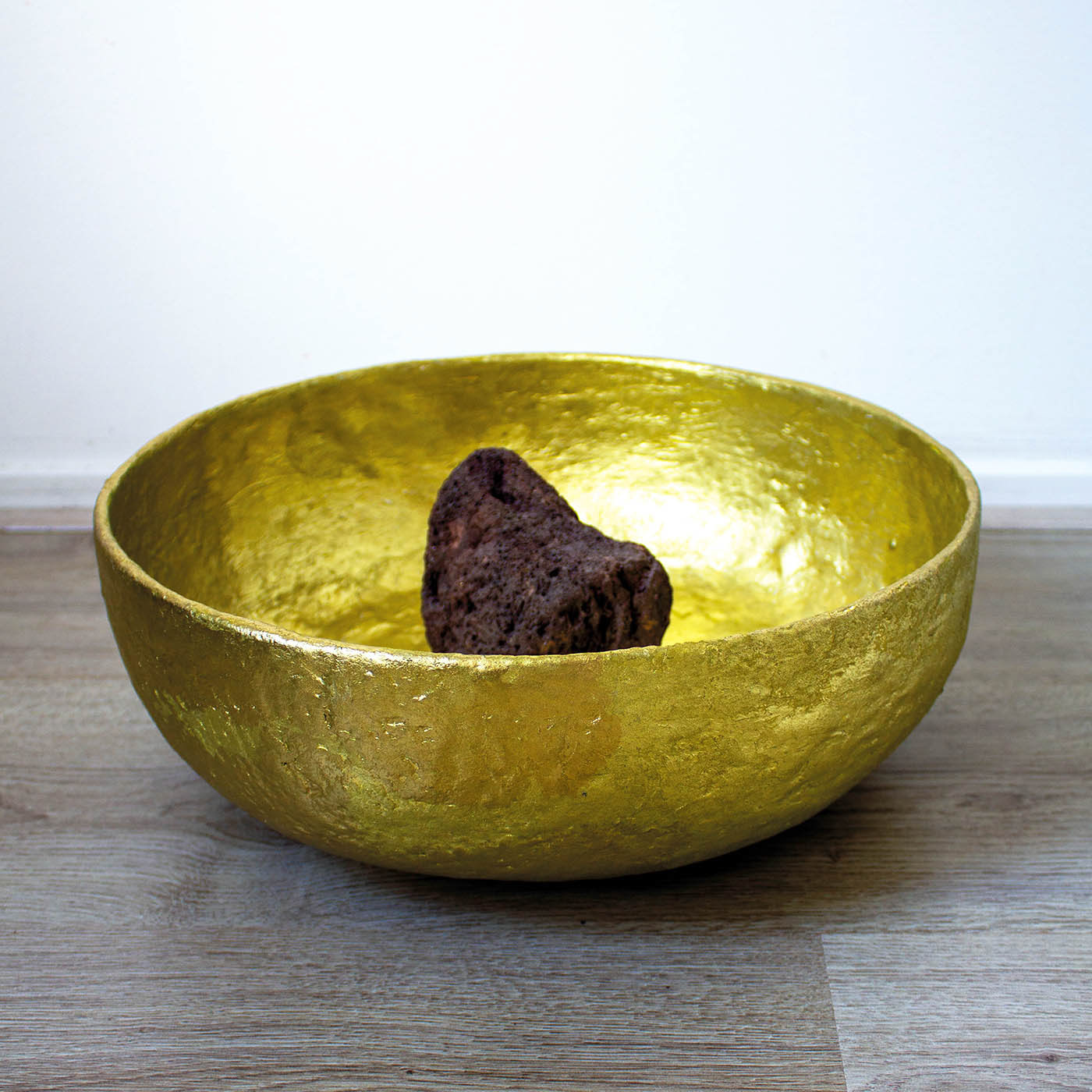 Secret 2. Close-up, gold and lava.