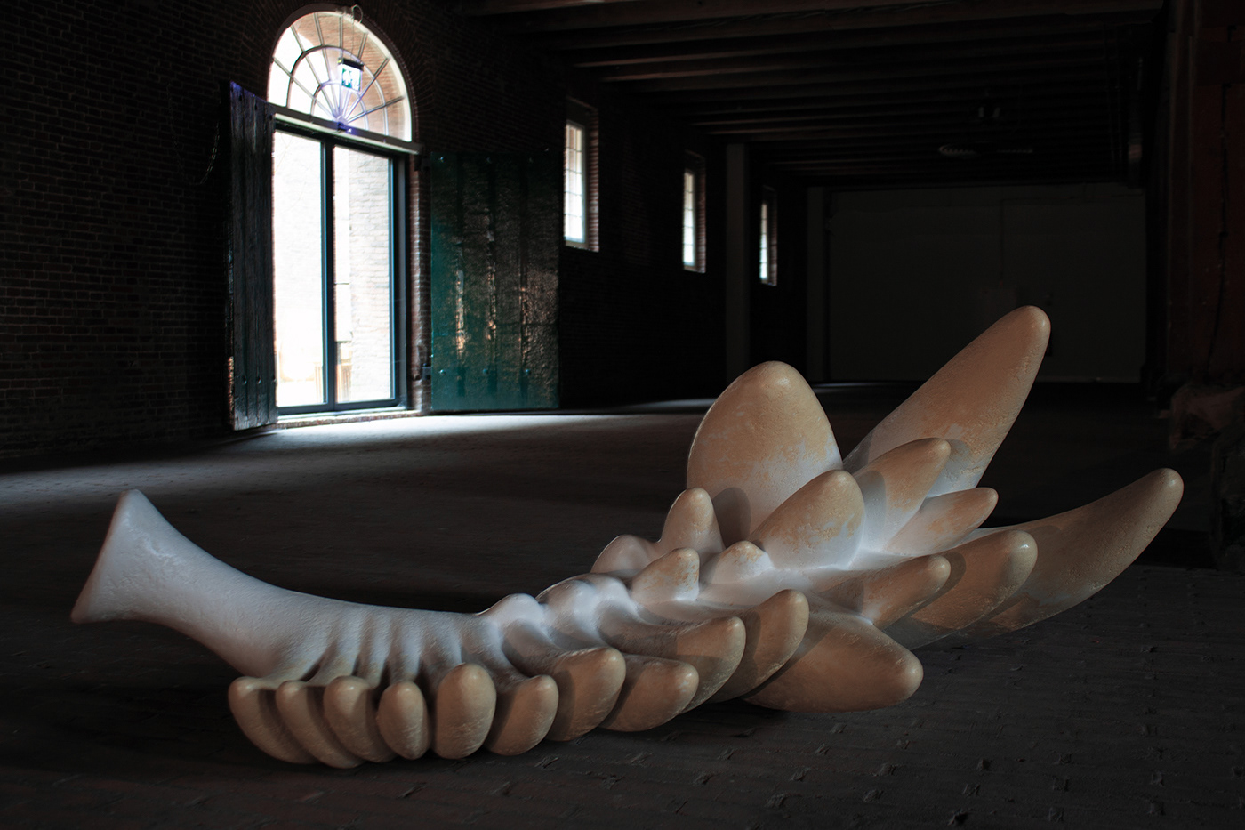 Wing, synthetic resin, 68 x 155 x 90 cm.