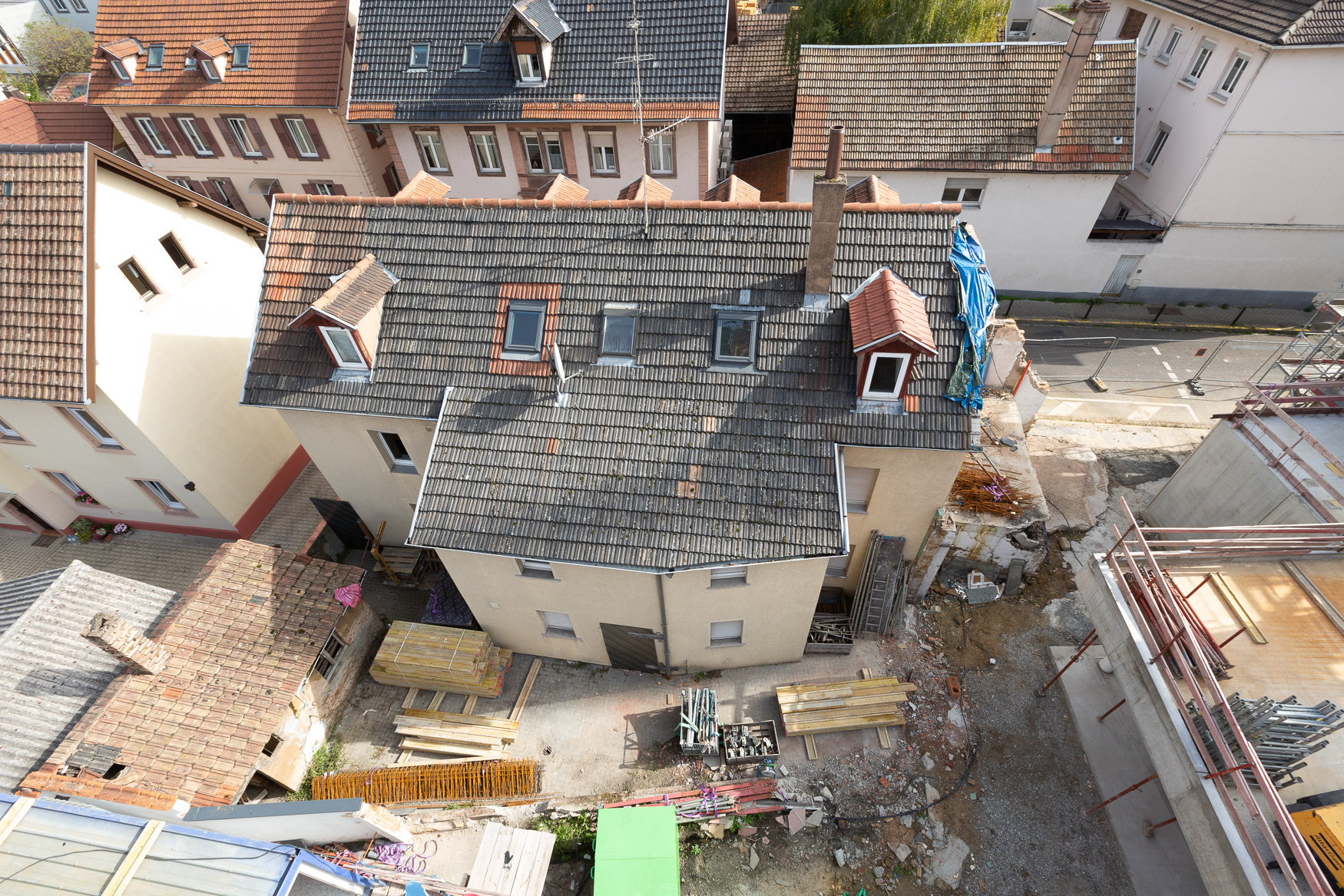 Rue de la tuilerie (vue aérienne grue) - 12 octobre 2022