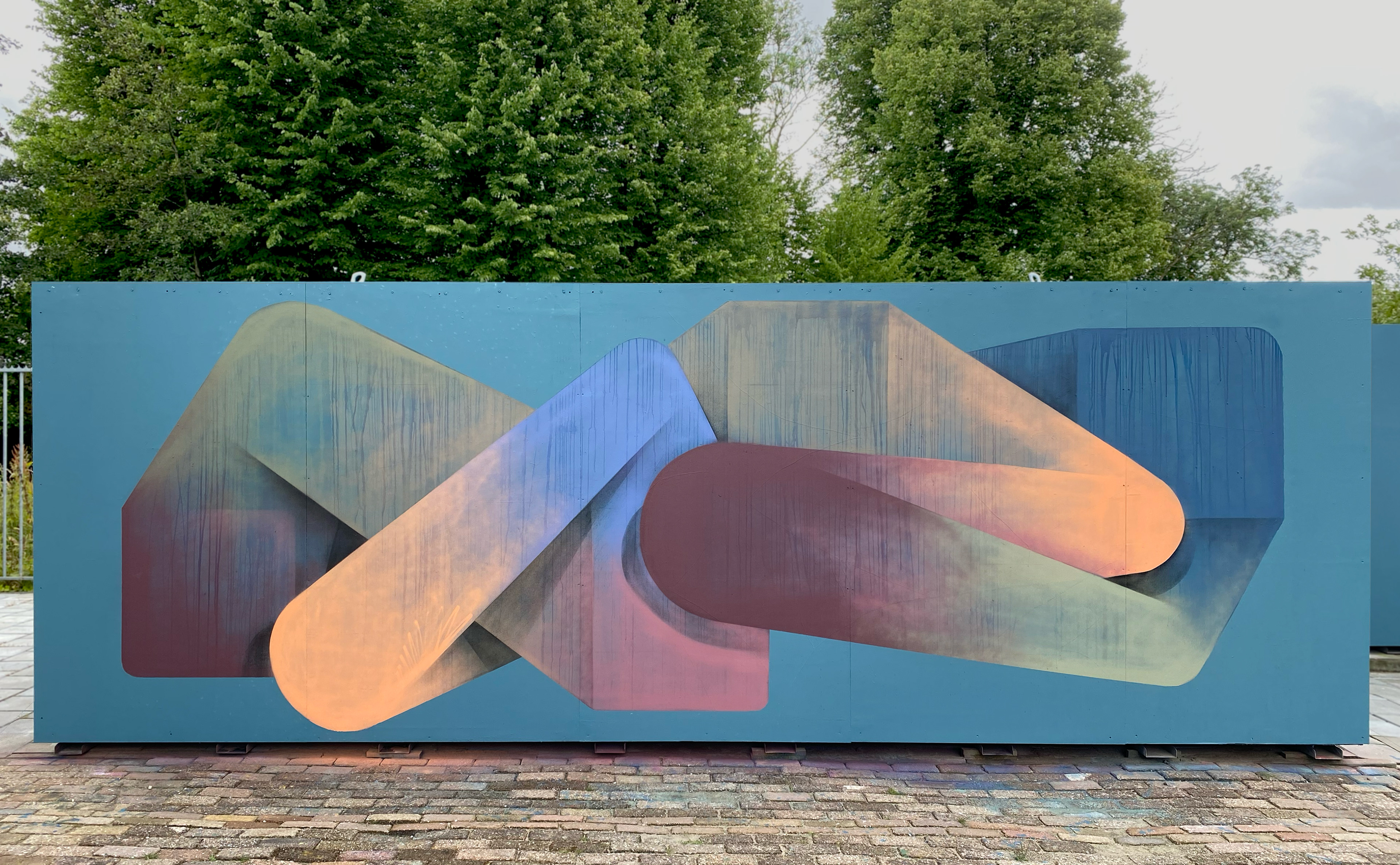 Exterior Painting Zoetermeer. Mixed media on wall 220x650 cm. Tobias Becker Hoff 2024©