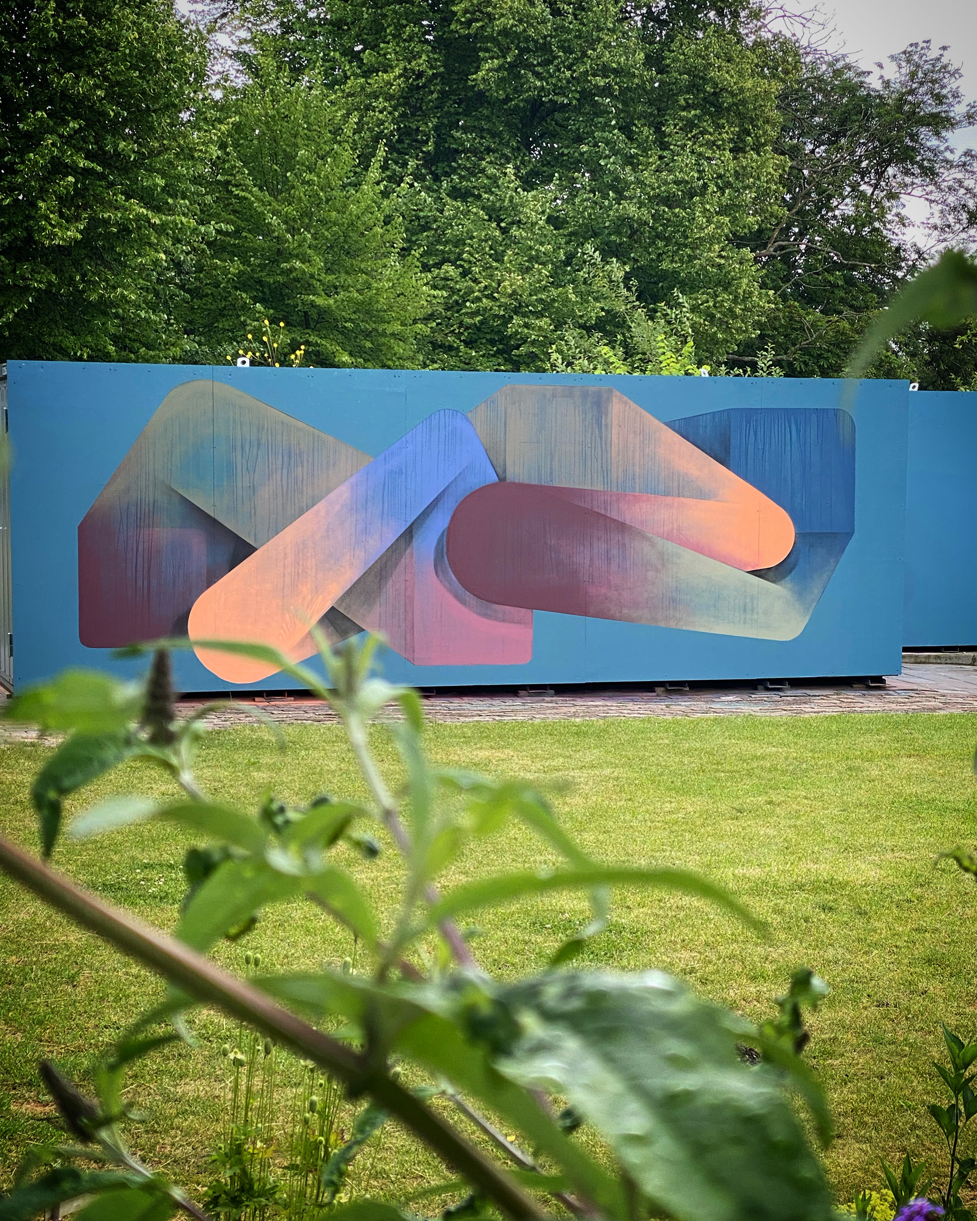 Mixed media on wooden wall. 210x650 cm. Tobias Becker Hoff 2024©