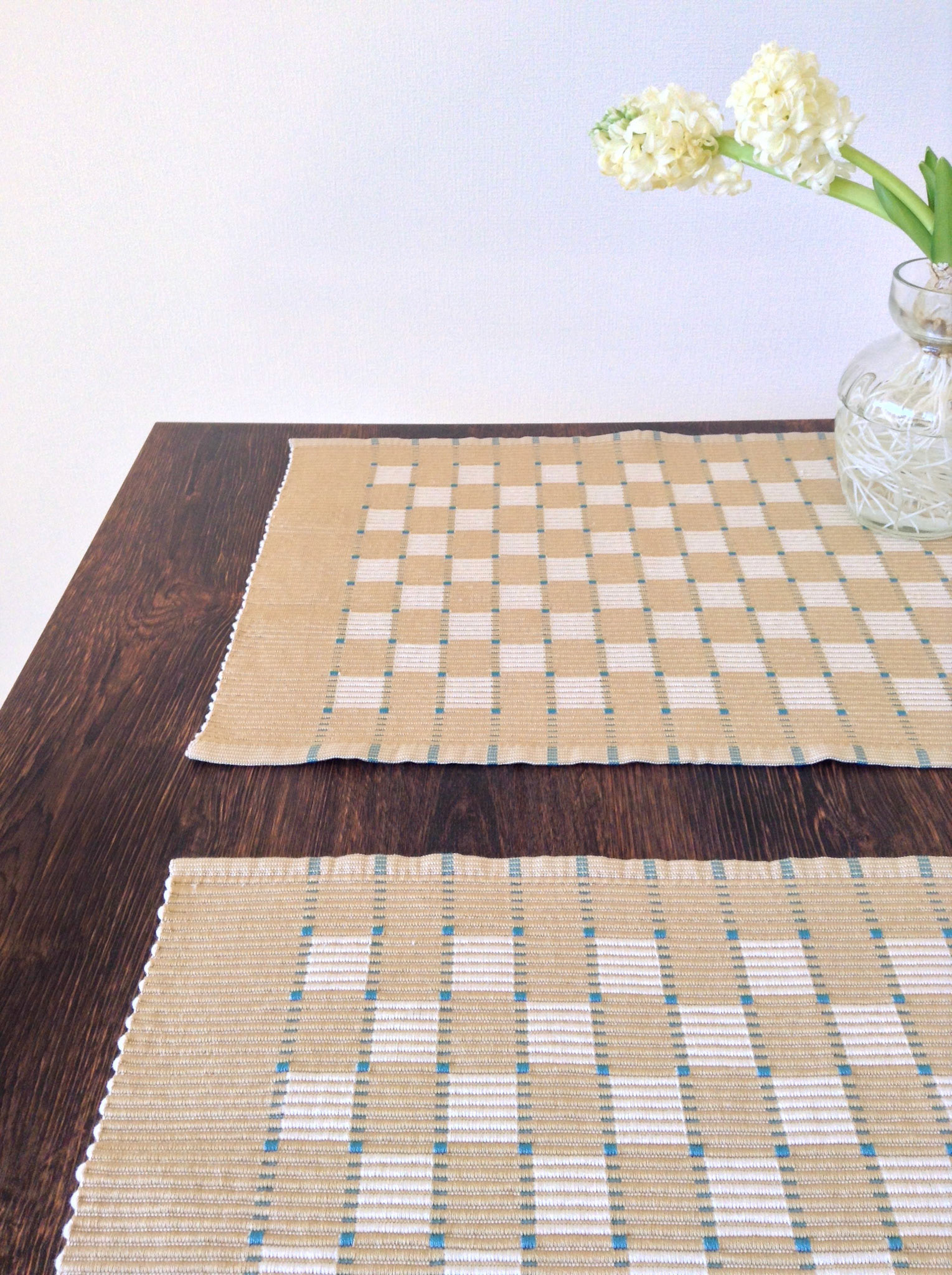 "Rips"2016 <Table mat>ランチョンマット material: Cotton size: 50 × 45 cm design, fabrication: Hanako Fujino