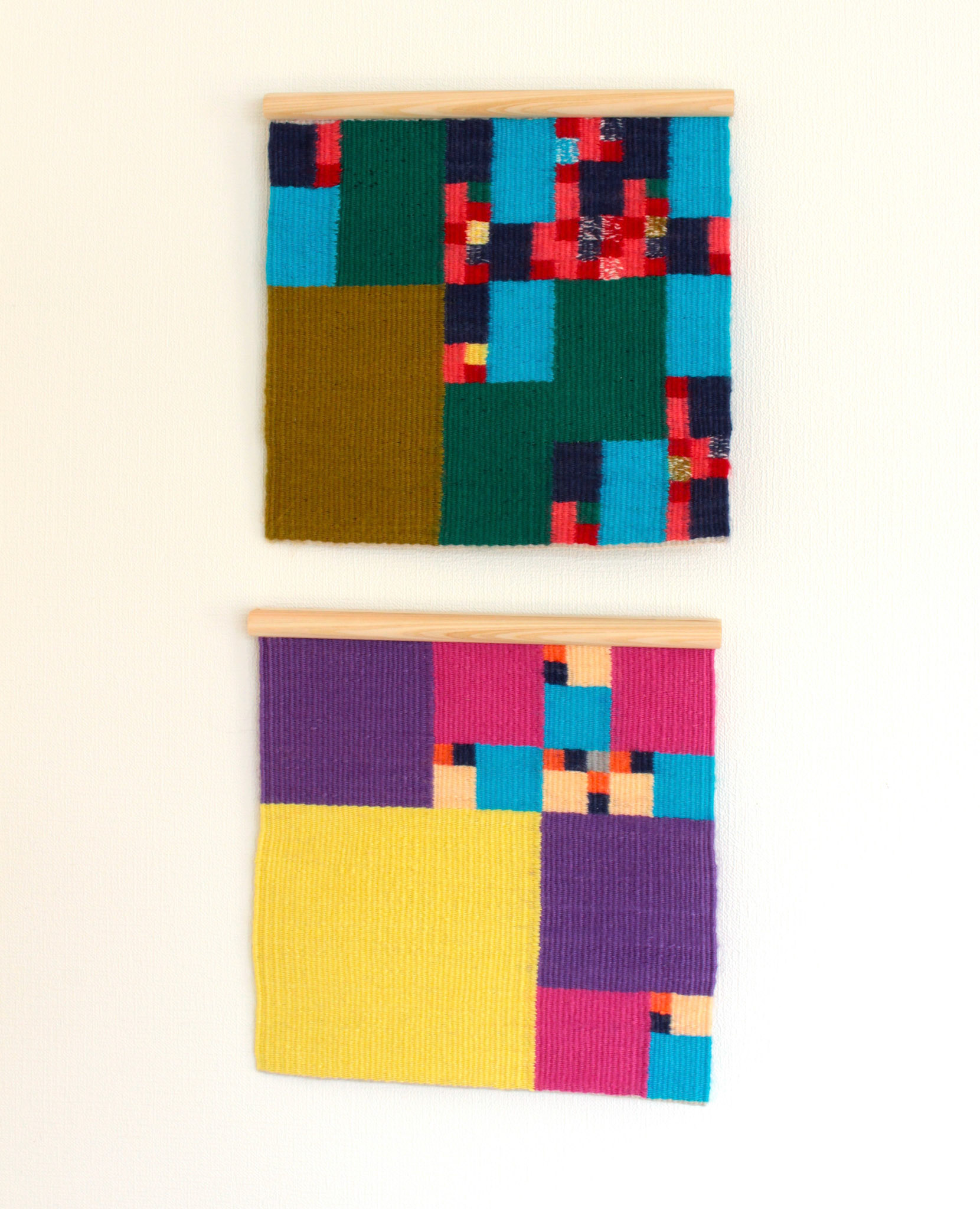 “Fibonacci" 2019 <Tapestry>タペストリー material: Linen/Wool size: ×cm design, fabrication: Hanako Fujino