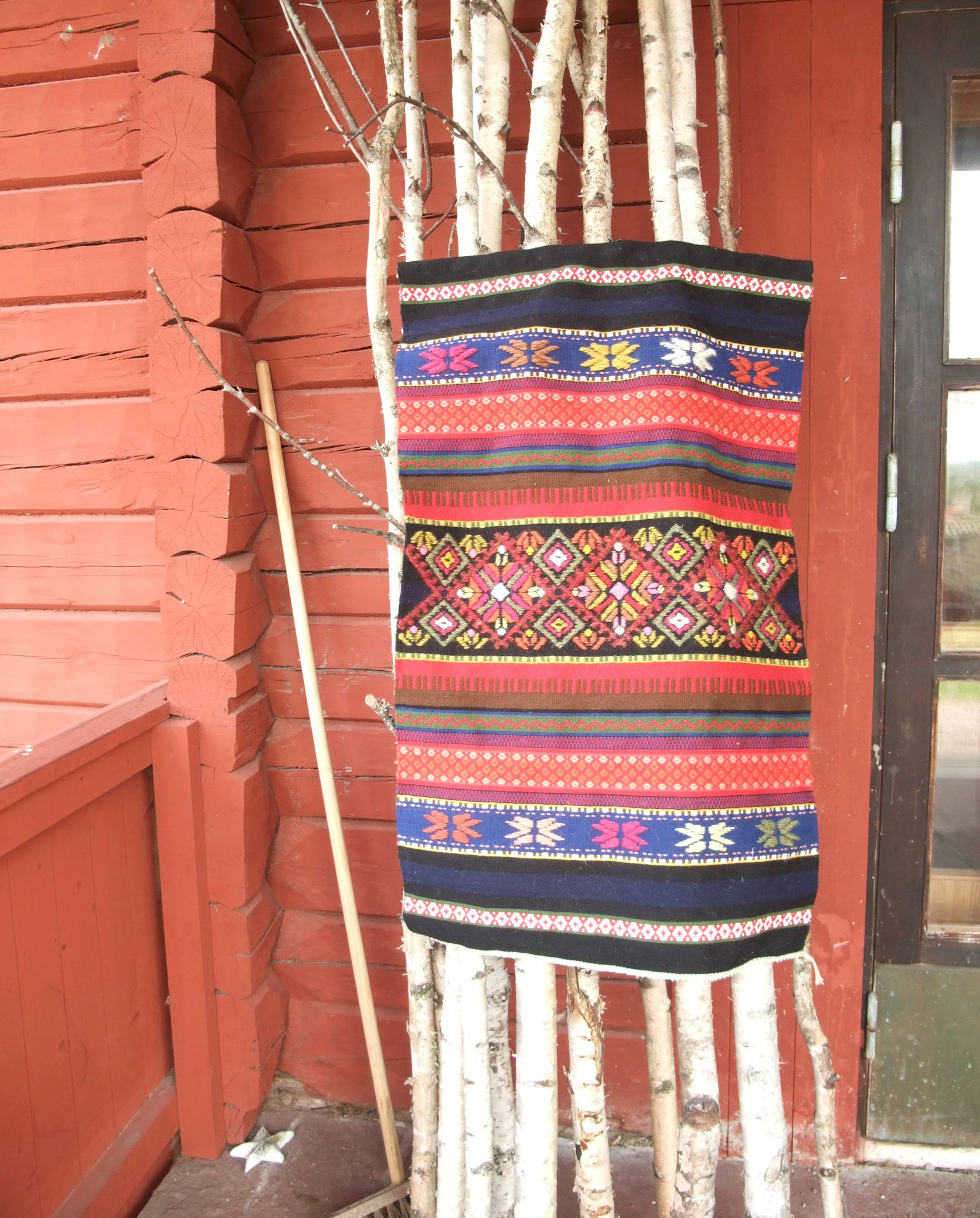 "Dalarna"2013 <Tapestry> タペストリー material: Wool / Linen size: 65 ×100cm design, fabrication: Hanako Fujino
