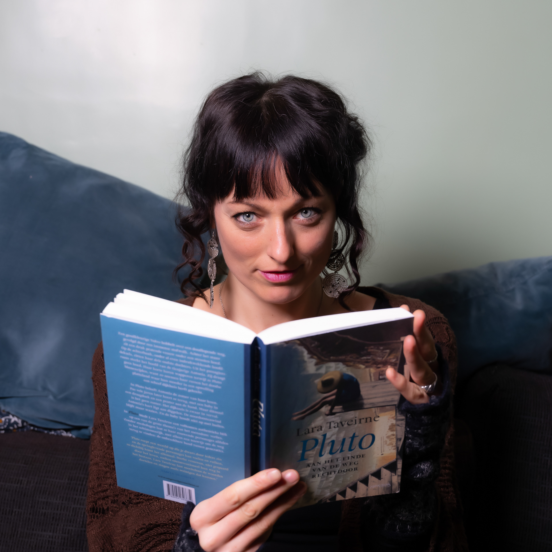 Lara Taveirne, schrijfster