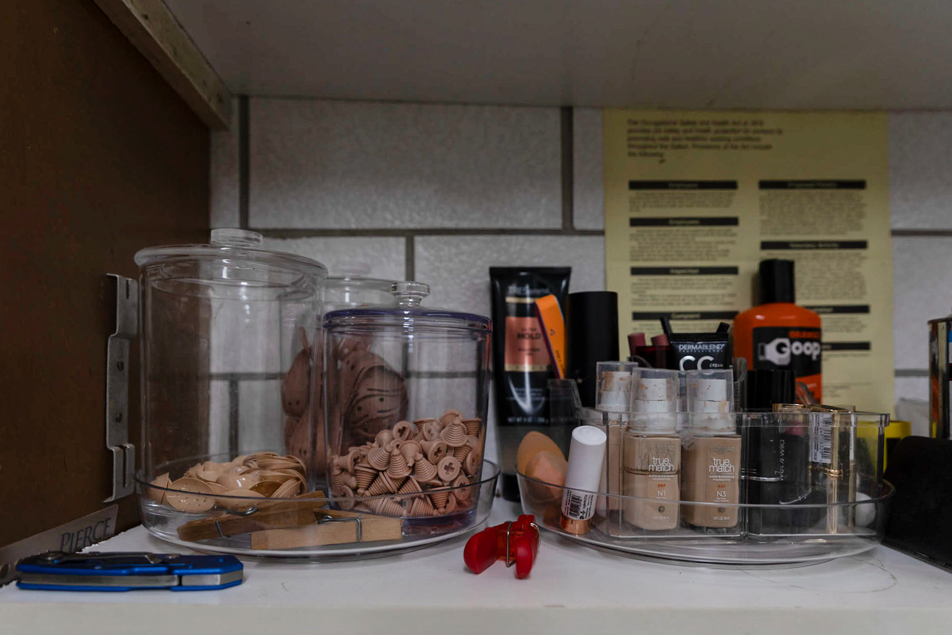 Makeup is often used on embalmed deceased in order for memorial ceremonies, bringing color and structure back to the face. 