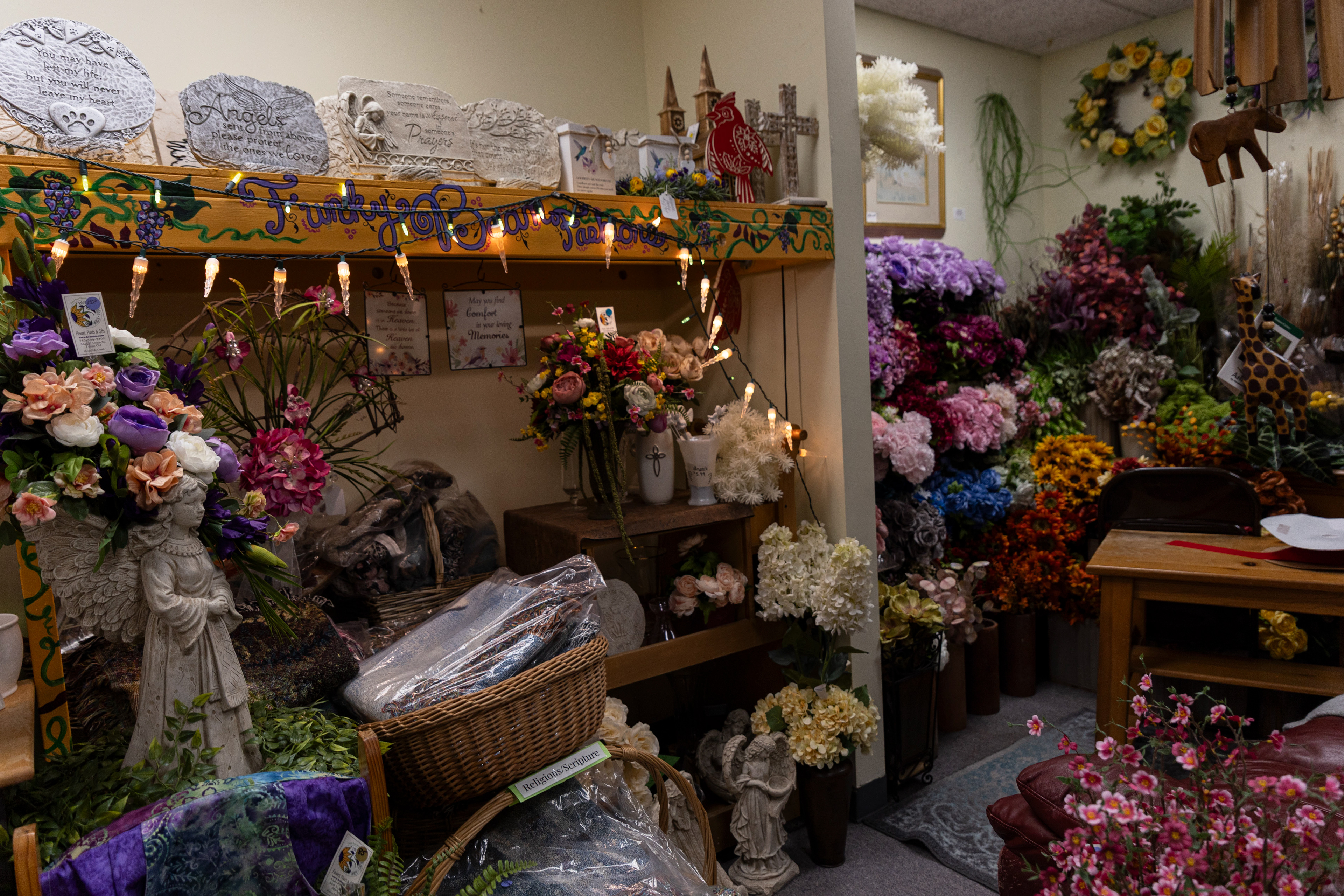 Hyacinth Bean Florist in Athens, Ohio, has been open for more than two decades, providing multiple services such as weddings, anniversaries, birthdays, and funerals. They provide sympathy gifts and funeral arrangements to more than six funeral homes in Ohio.