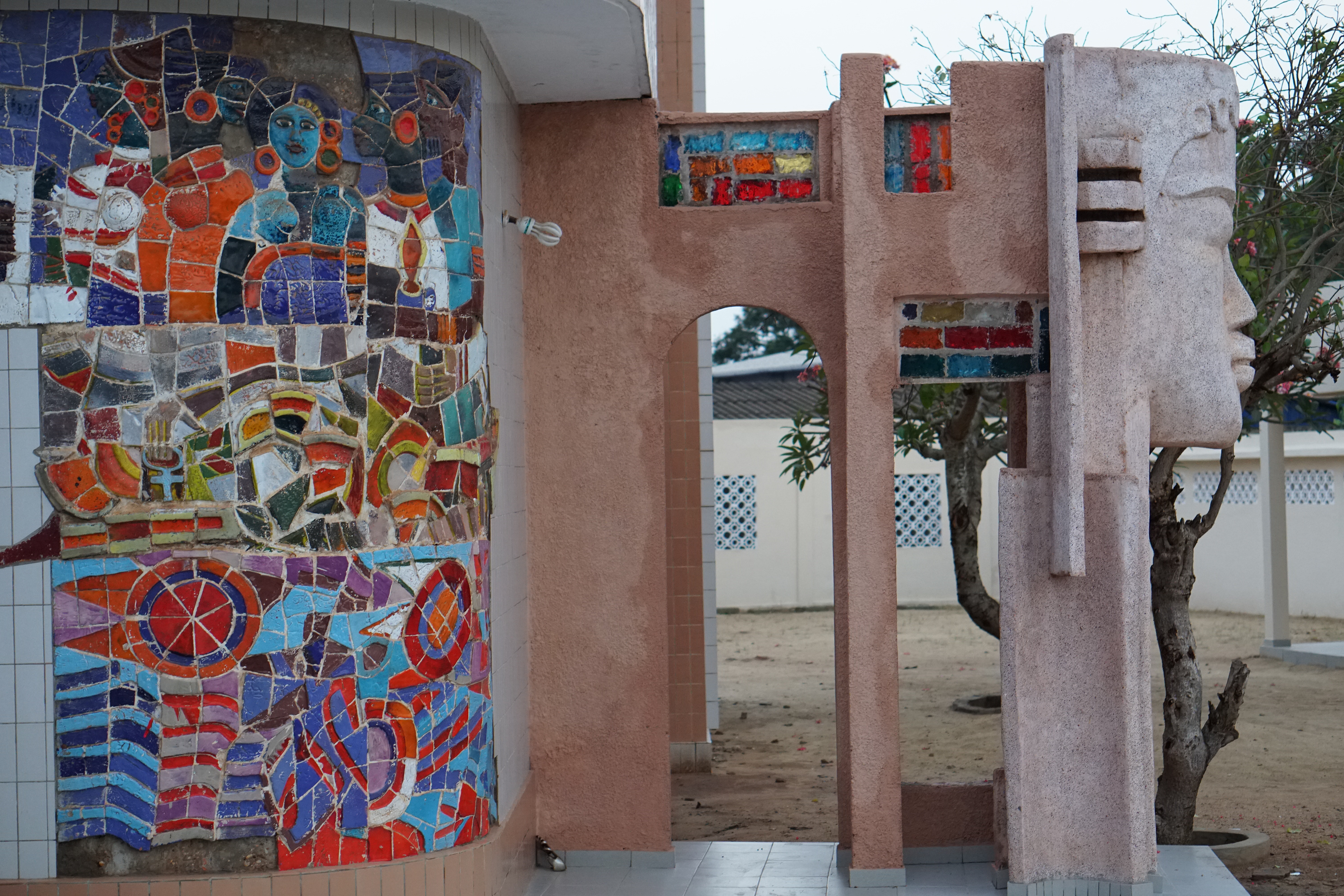 Exterieur de la Fondation Agnassan, Lomé
