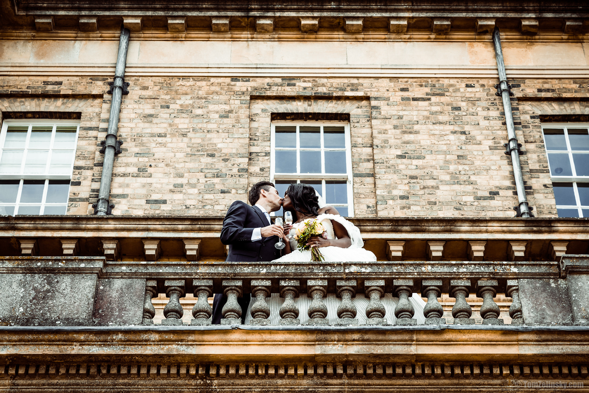 kiss - wedding reportage