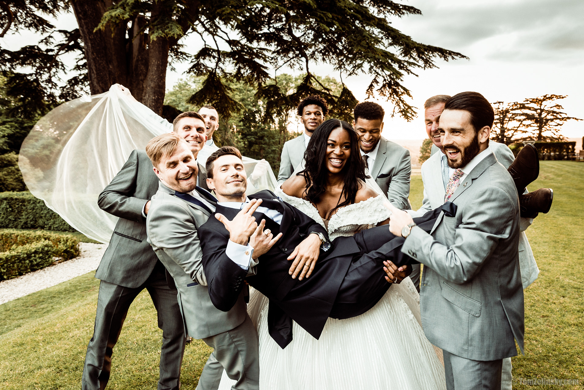 groom and bride funny