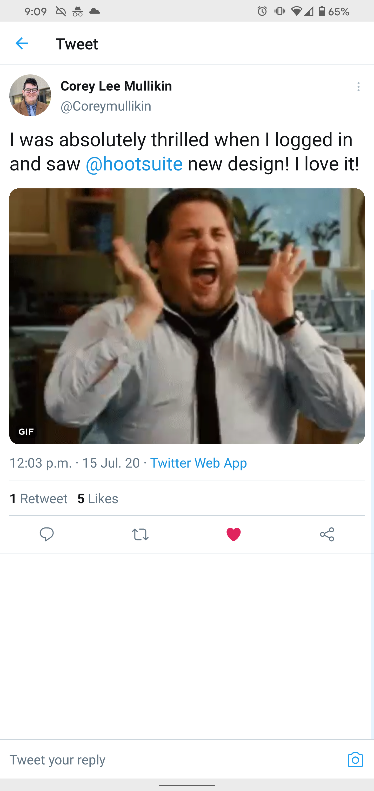 Tweet that reads I was absolutely thrilled when I logged in and saw Hootsuite new design! I love it!