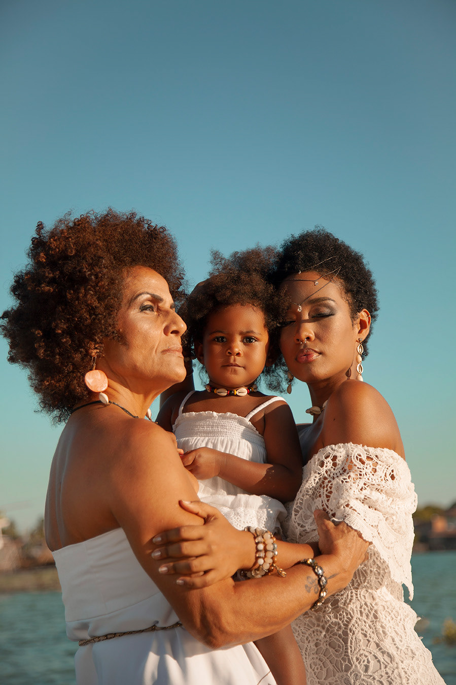 Adna, Lucinda e Zanu