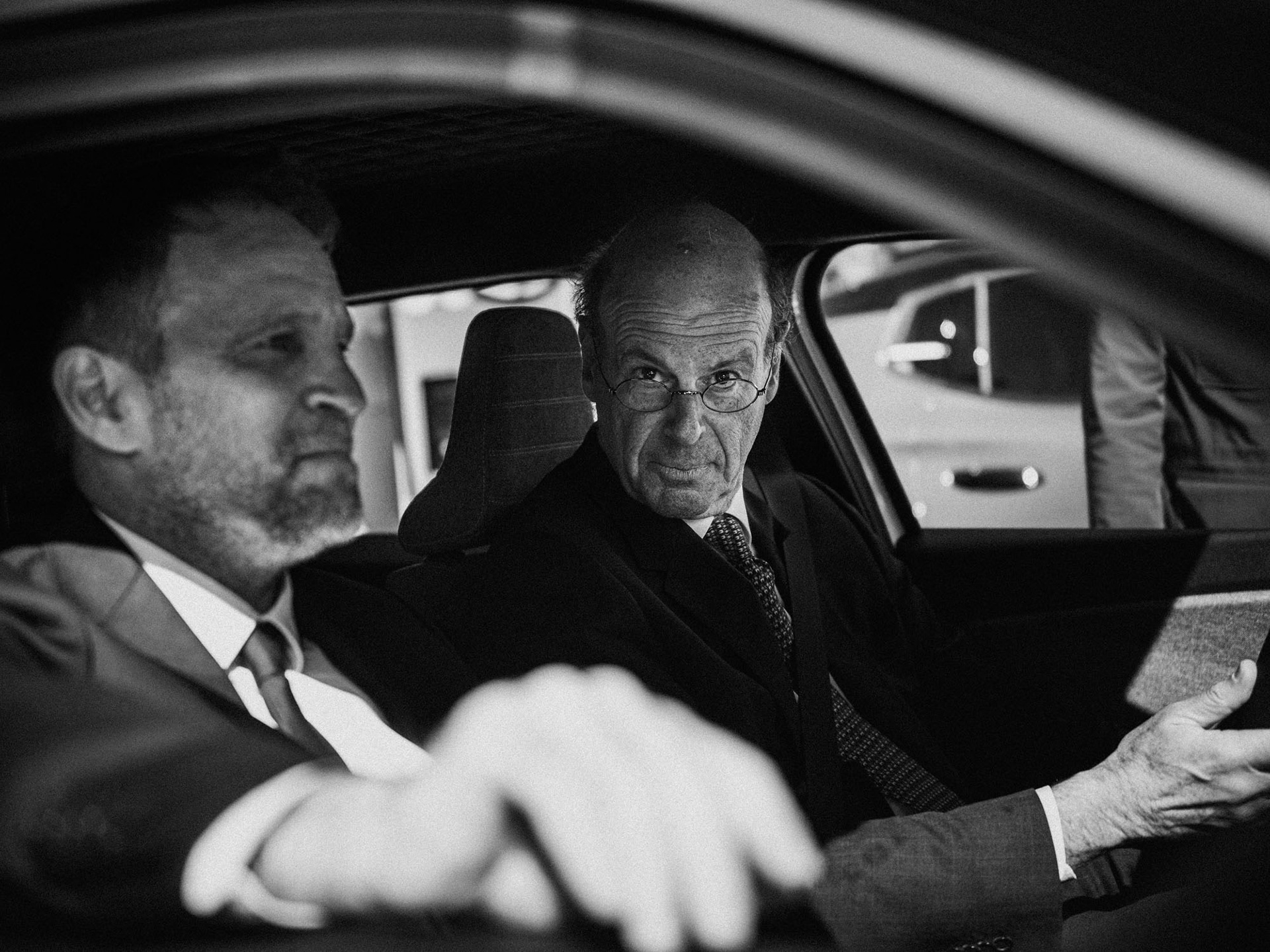 L'Hay-les-Roses, Marc Ferracci et Eric Lombard en isite ministérielle sur les bornes de recharge, 2025 