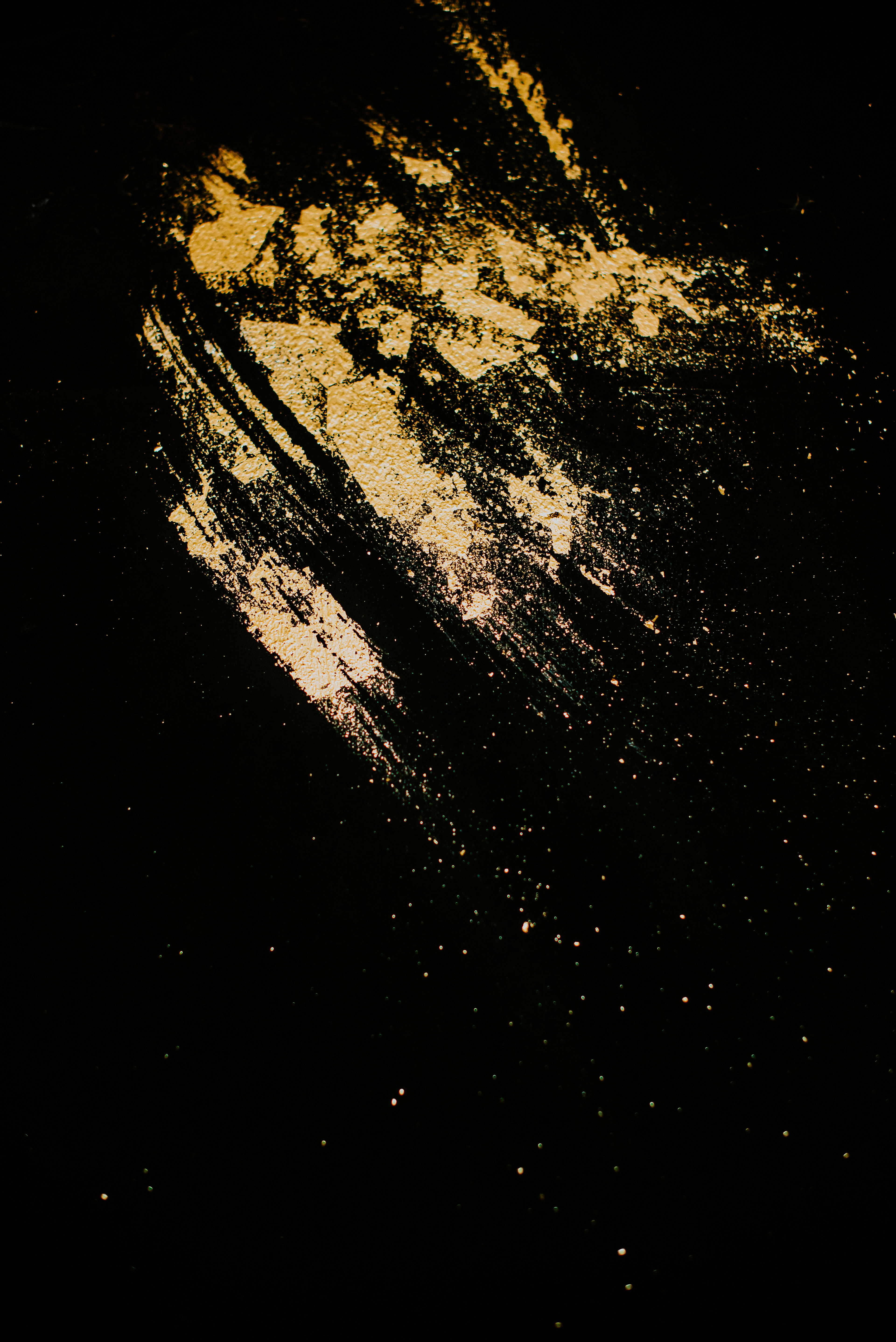 Unknown substance on a table / The Gastro Label / www.gastro-label.com
