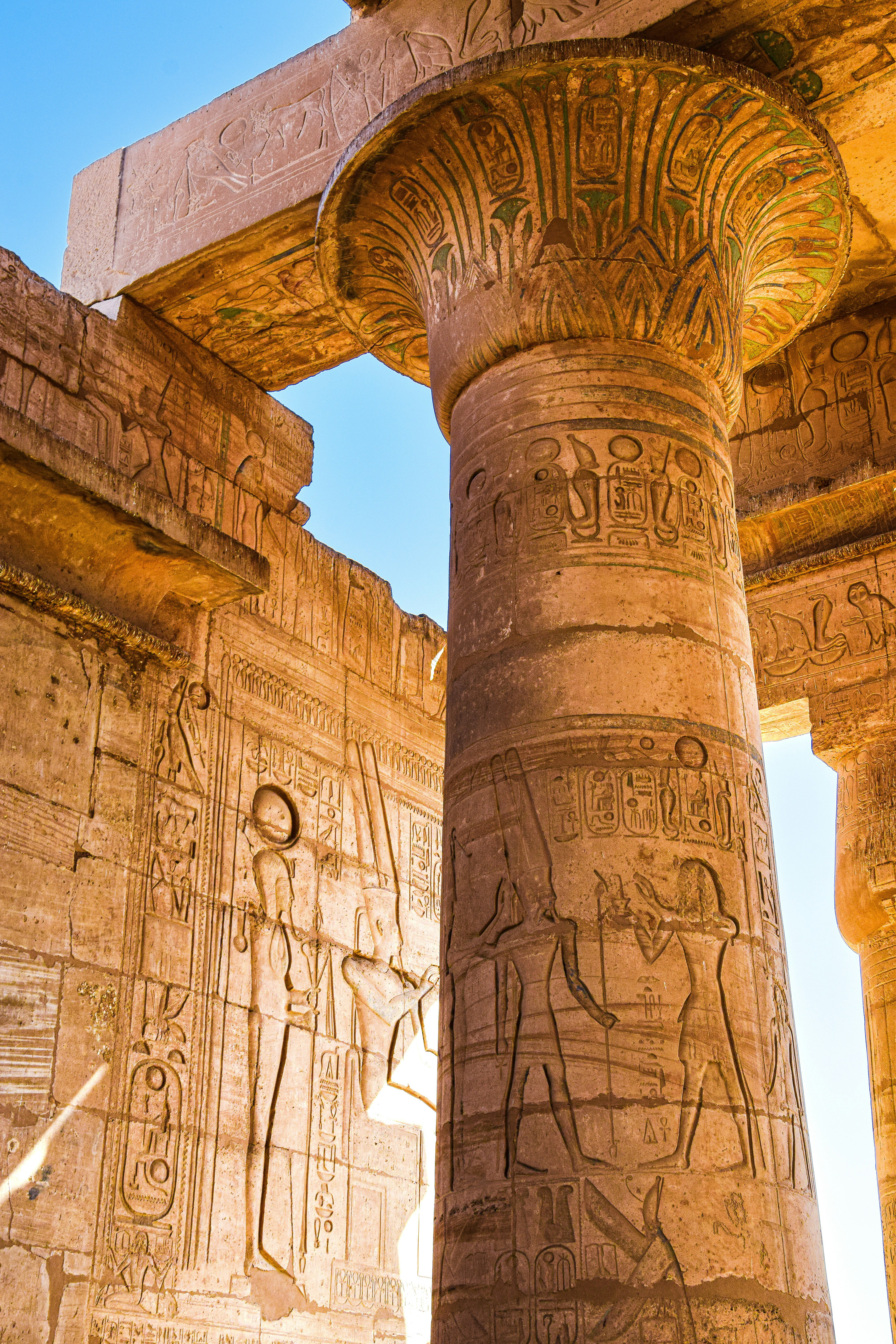 Egyptian ruin from Egypt with ancient decorations and paintings / The Gastro Label / www.gastro-label.com