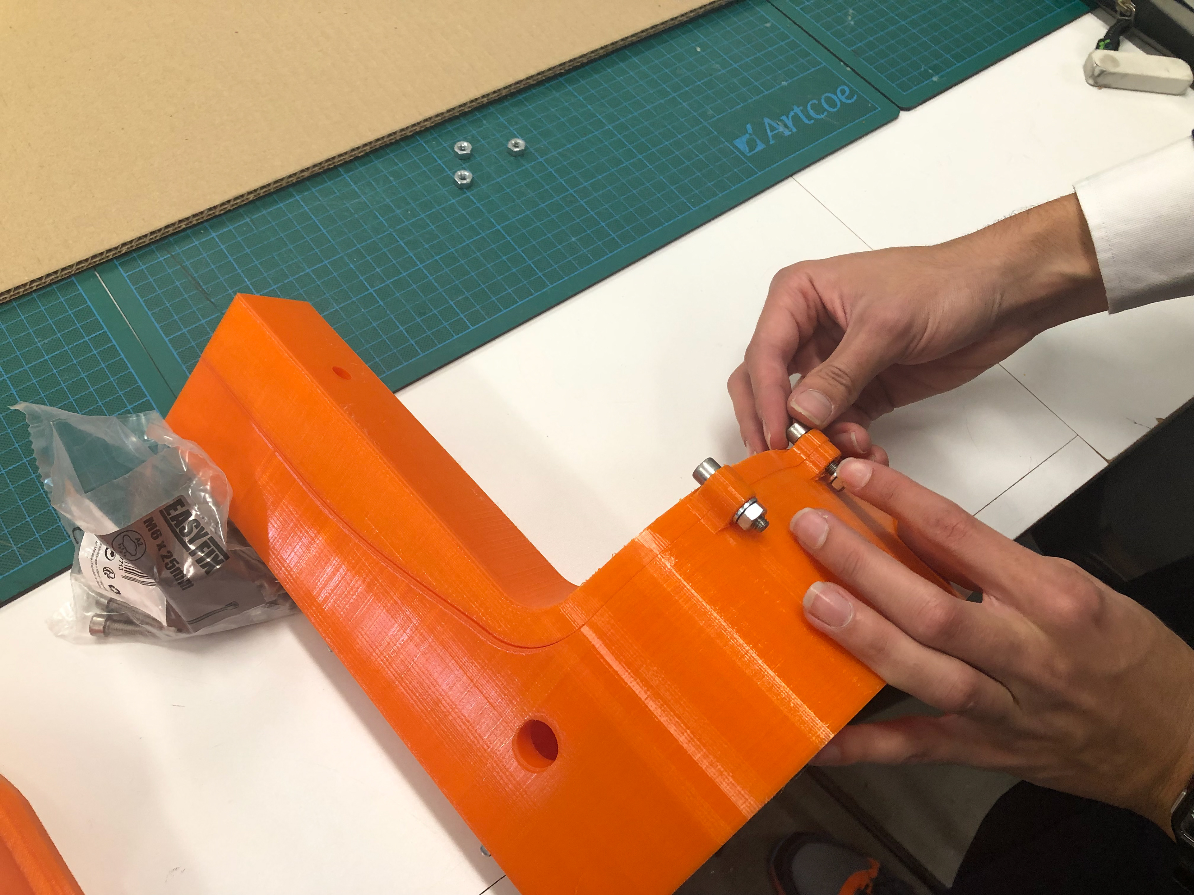 Preparing a forged fibre compression mould