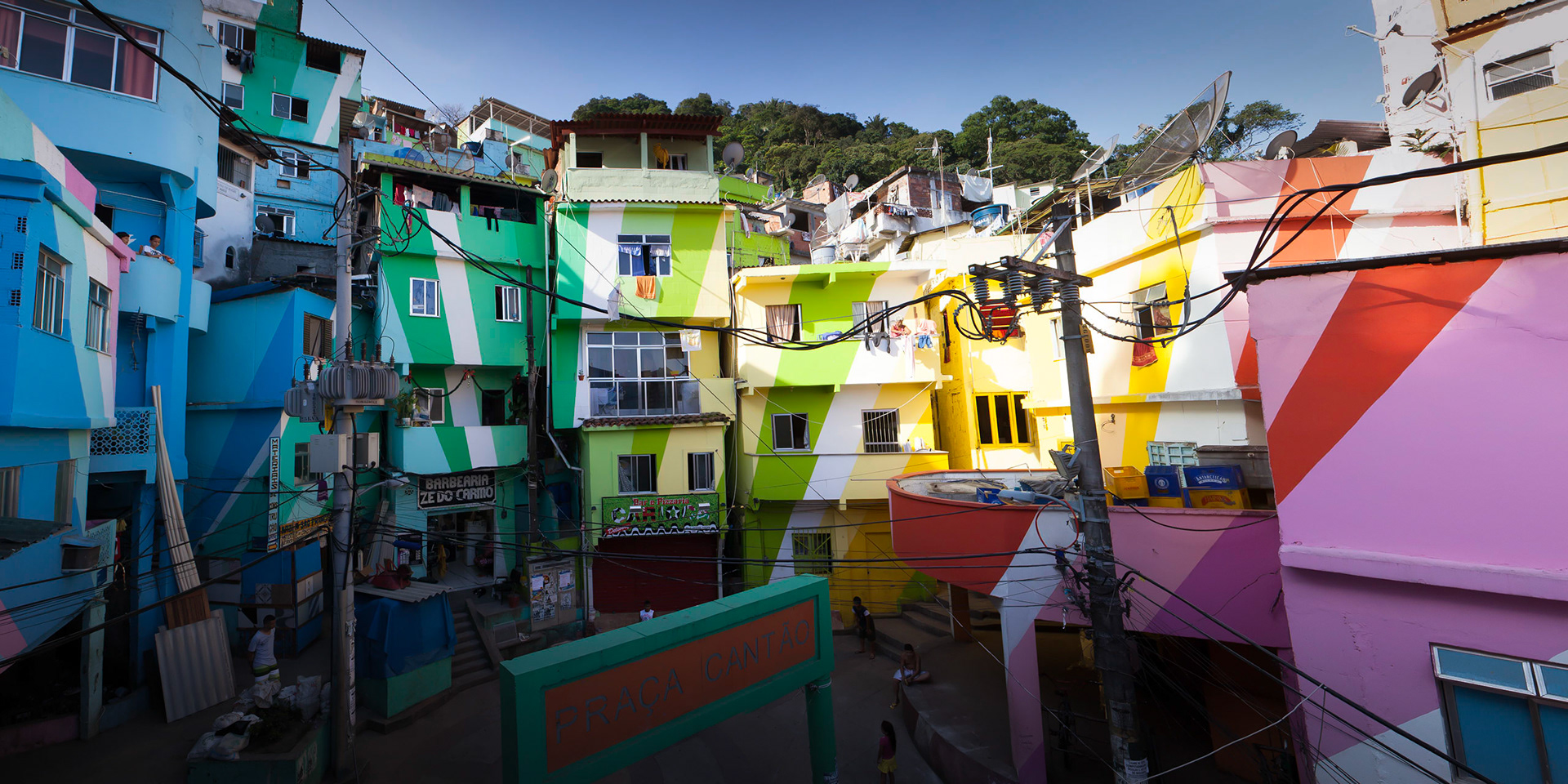Favela Painting, Moro Santa Marta