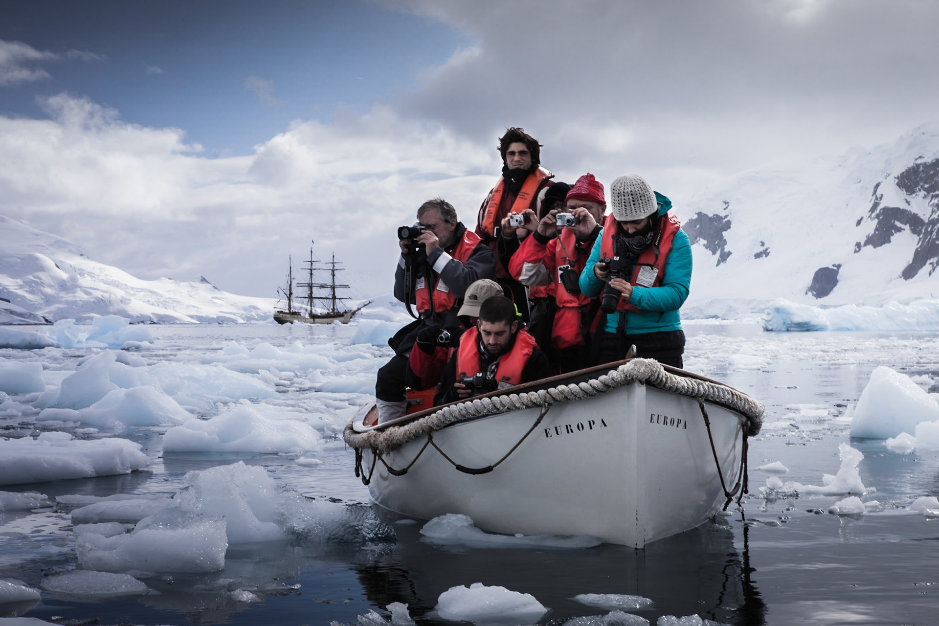Bark Europa crew spots a Leopard Seal