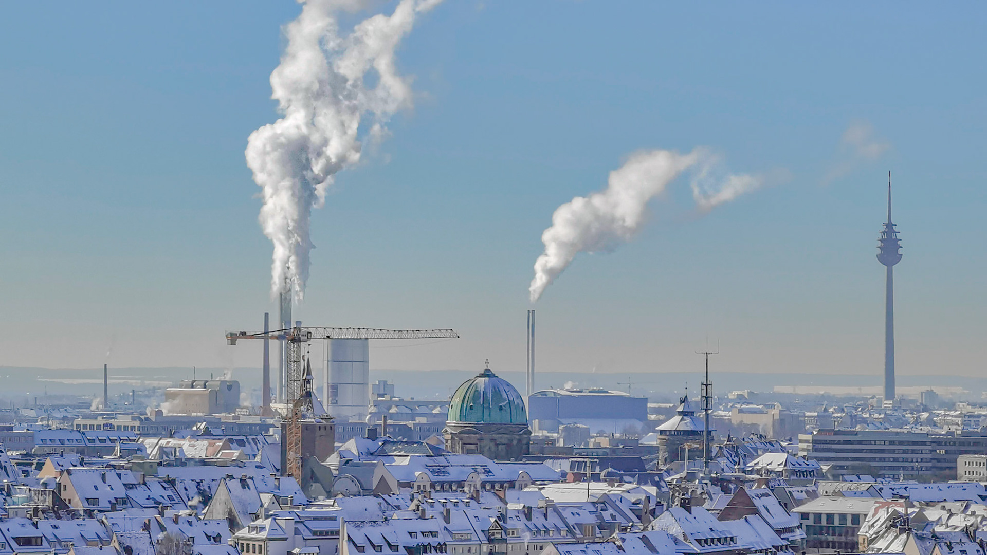 Nuremberg Altstadt as seen from the Kaiserburg, Nuremberg's Imperial Castle. <a target="new">Copyrighted photo</a> taken on feb. 14, 2021 by www.arnedeknegt.com. Please contact me for enquiries.