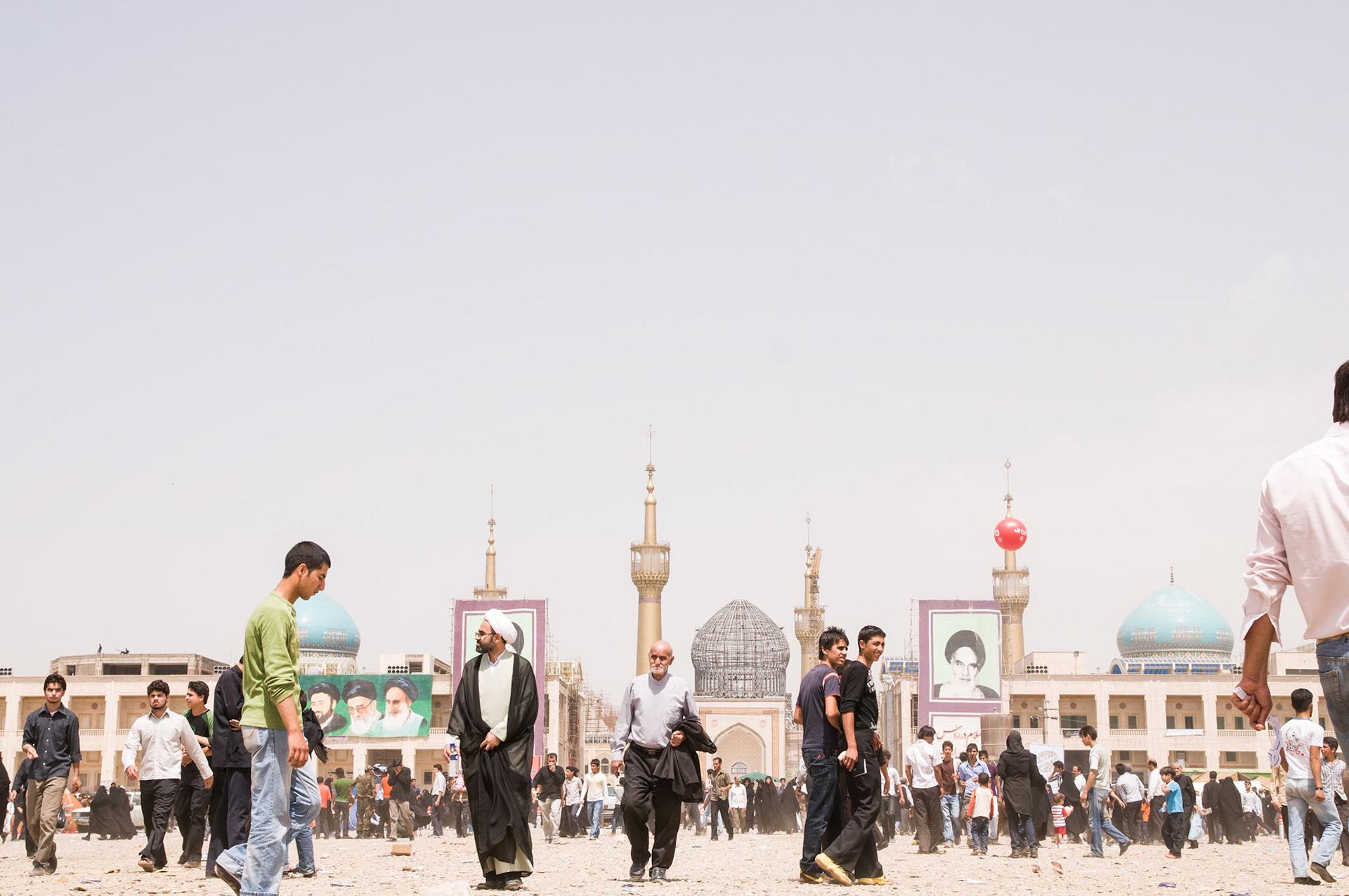 Haram-e-Motahar, Ayatollah Khomeini's death commemoration