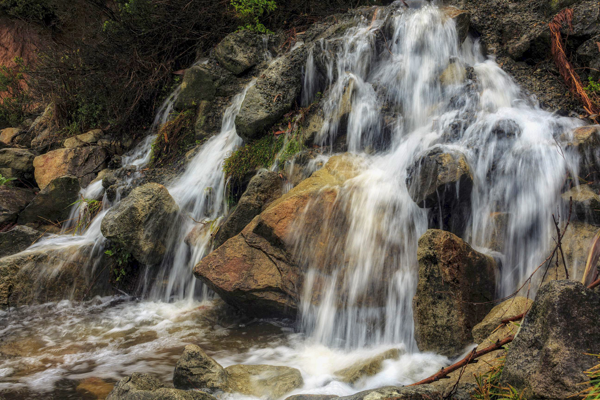 Nelsons Beach Waterfall 