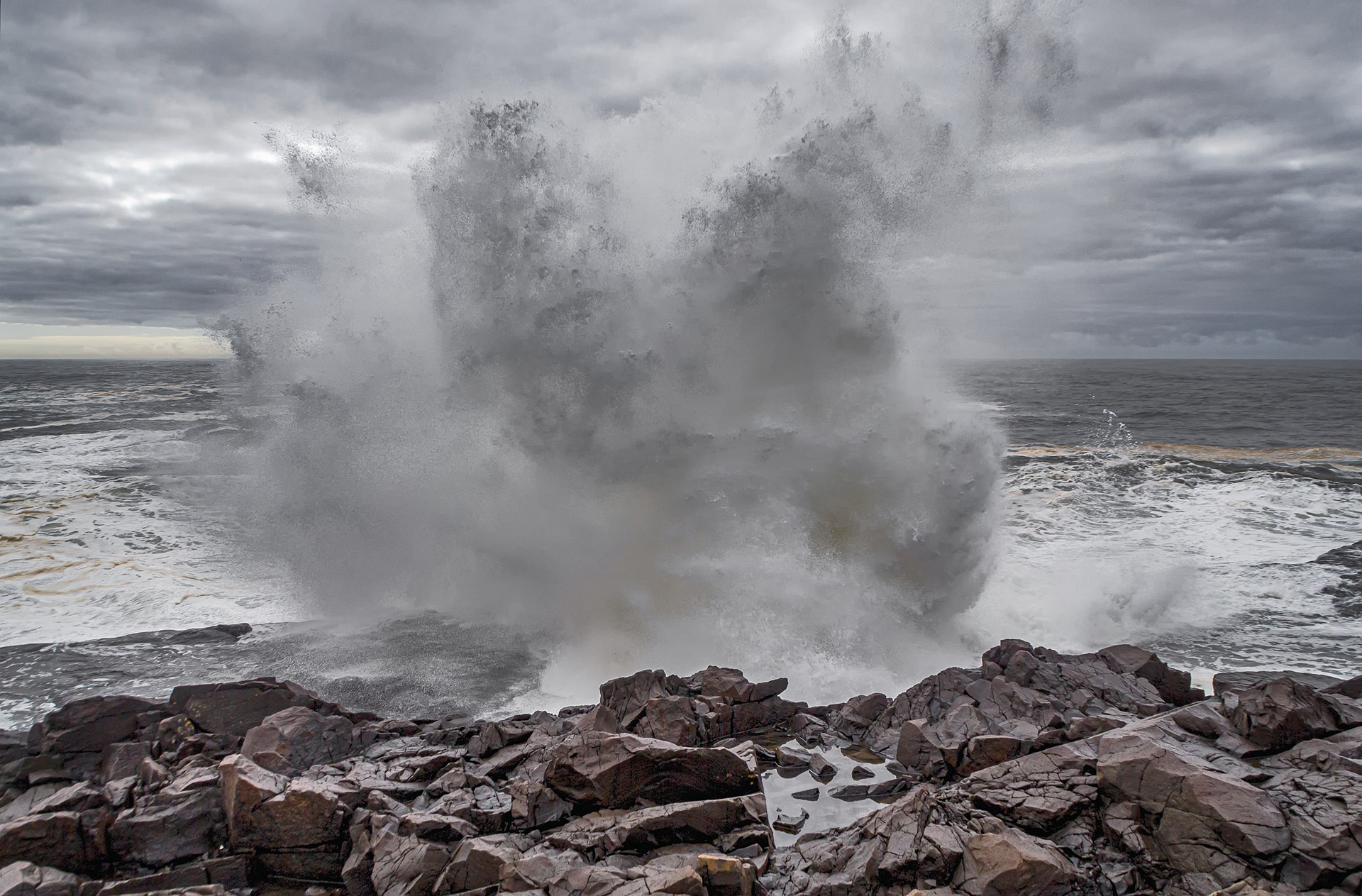 Crashing Wave Bombo