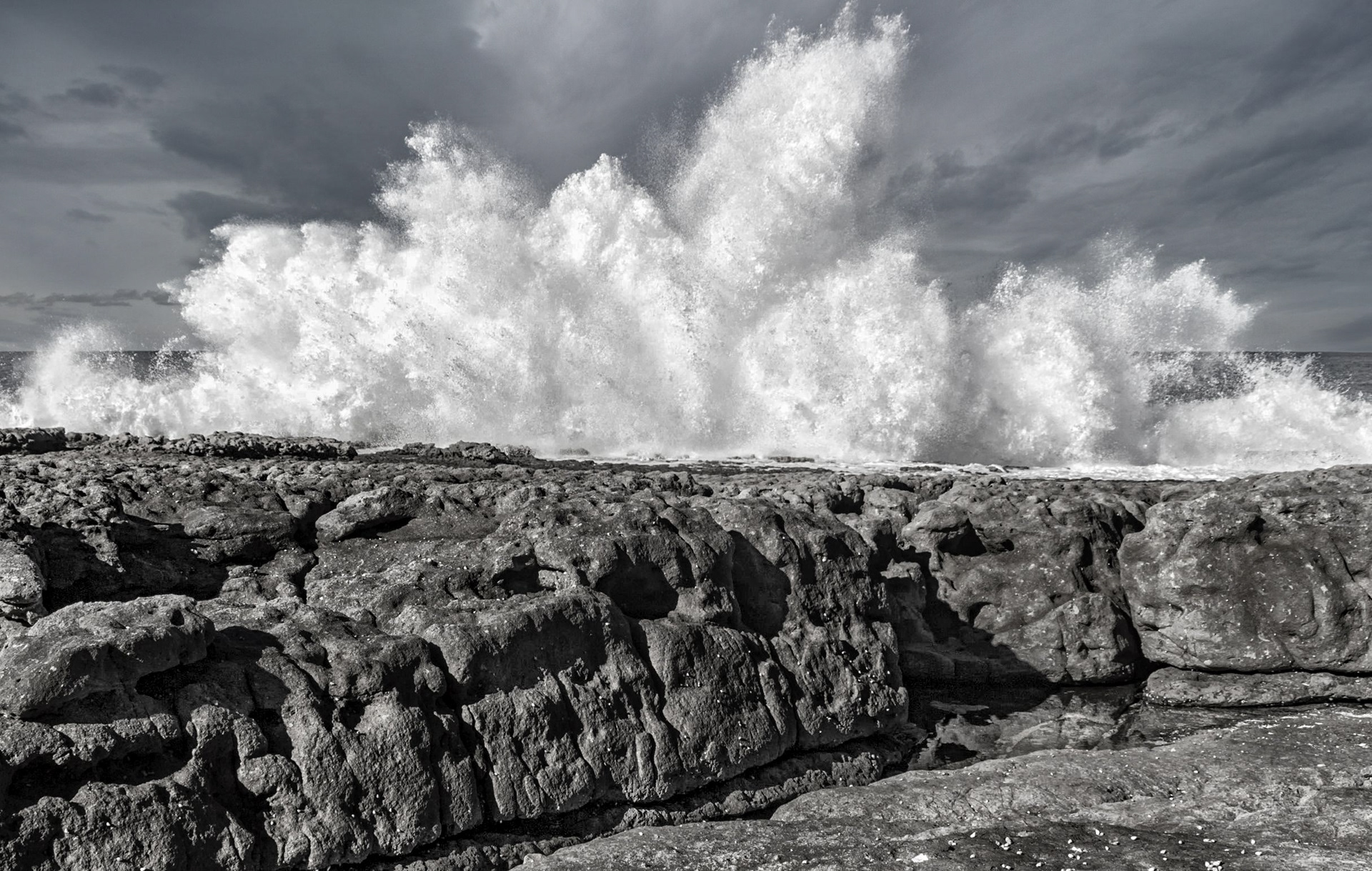 Swell at Moes Rock  