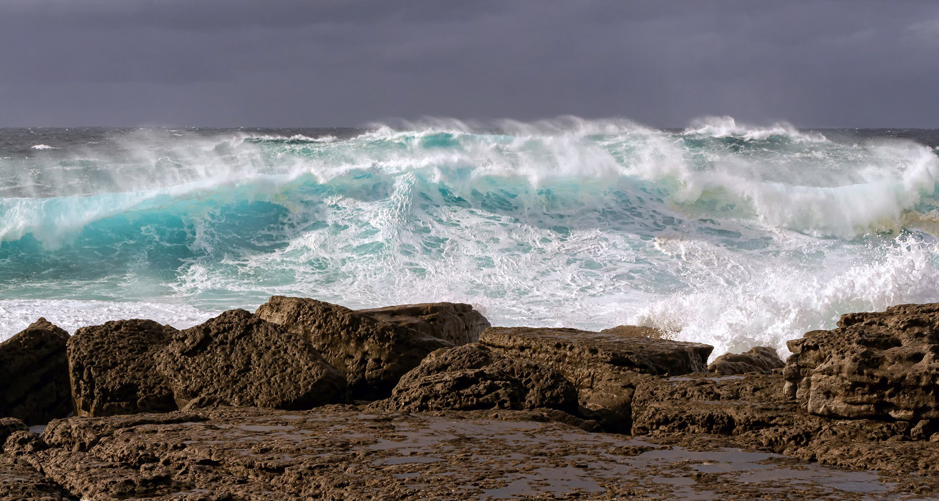 Moes Rock Rocking the Big Swell 5