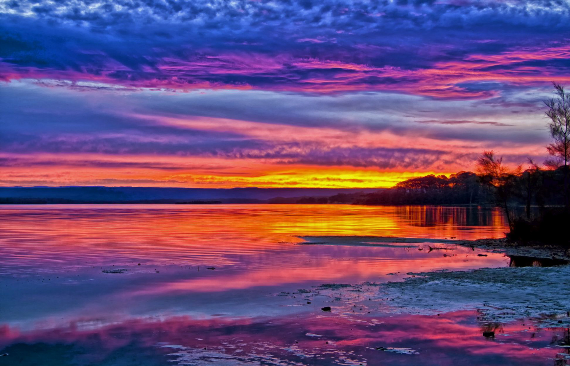 A bushfire sunset in summer