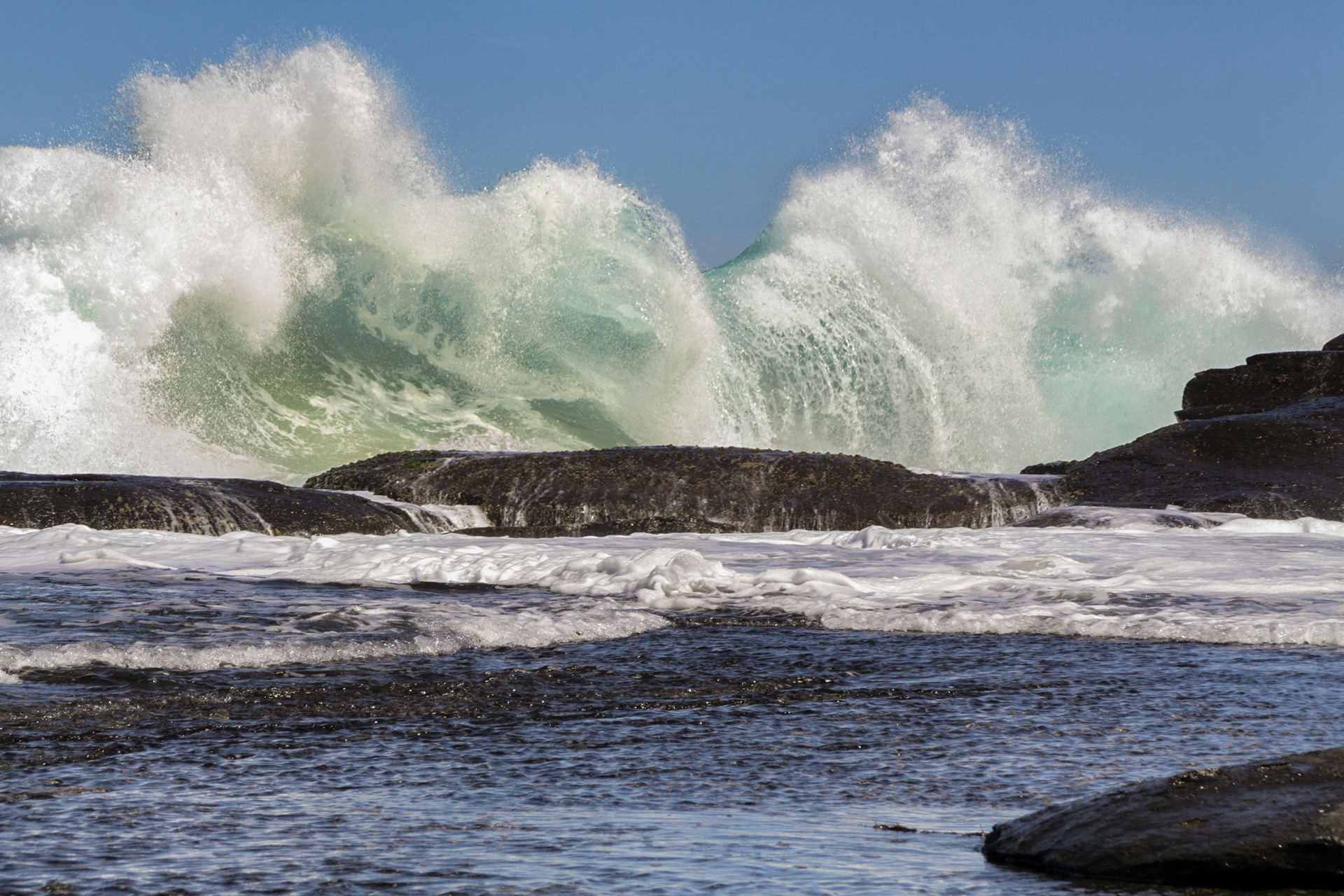 Gnarly Waves at Dolphin Point 1