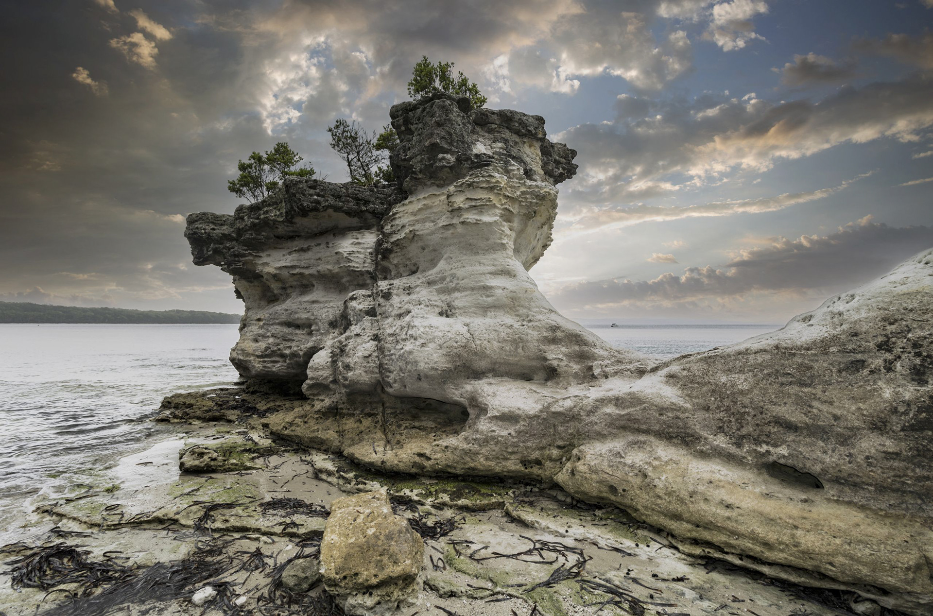 Hole in the Wall Jervis Bay