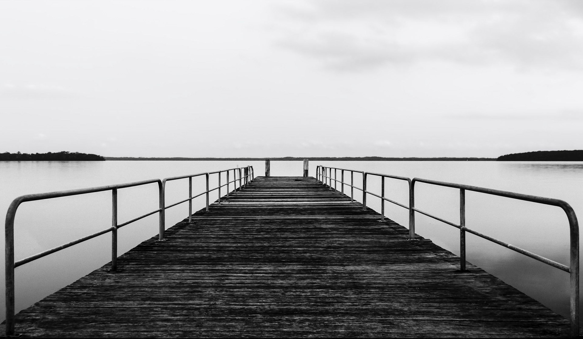 Kingfisher Park Wharf BW minimal 