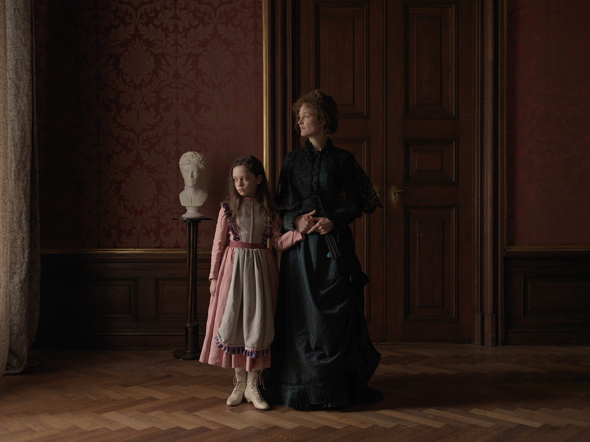 Vicky Krieps & Hannah for Corsage (filmset)