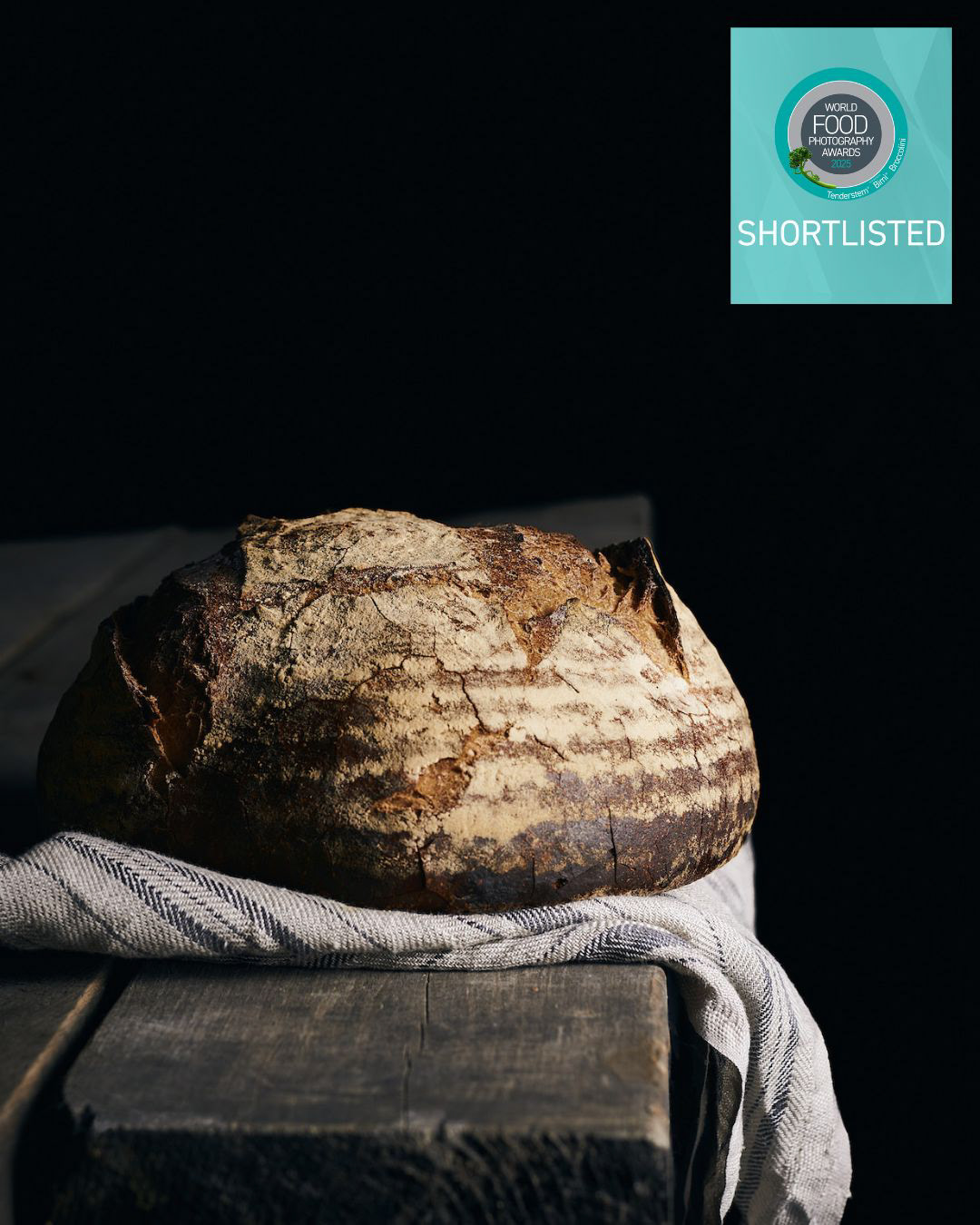 A food photography sourdough bread portrait, made by Kata Endrodi, a food photographer in Montreal