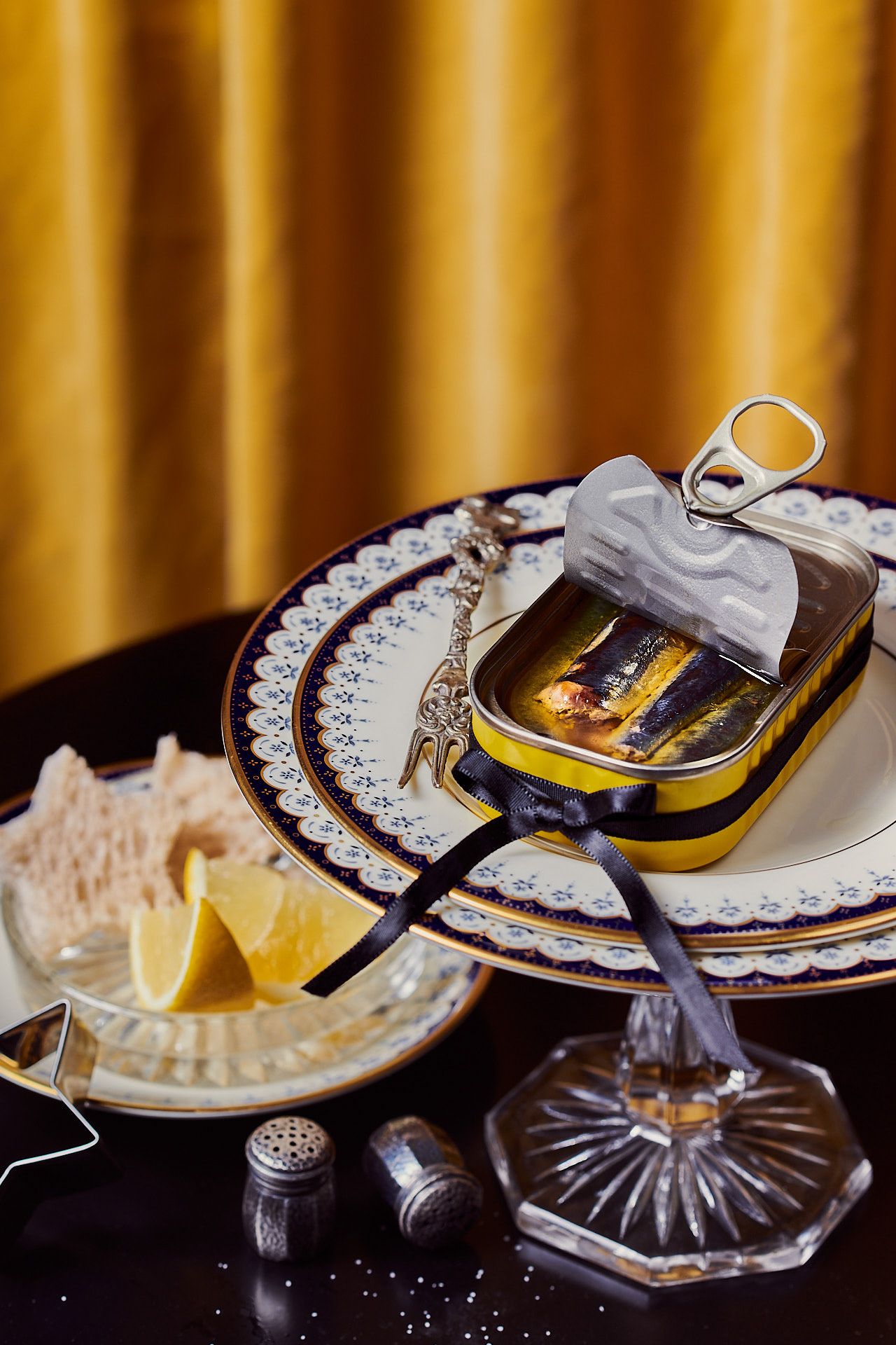 Vibrant yellow-themed sardine food photography showcasing color theory, by Montreal food photographer Kata Endrodi