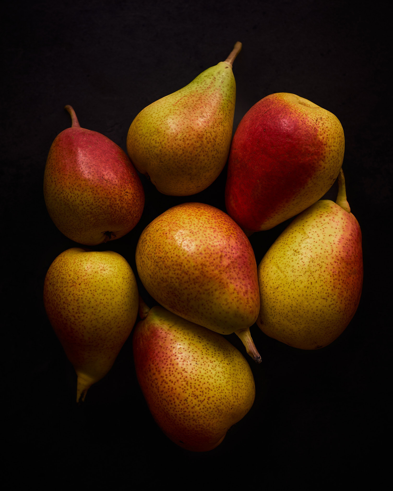 A food photography bunch of pears portrait, made by Kata Endrodi, a food and product photographer in Montreal