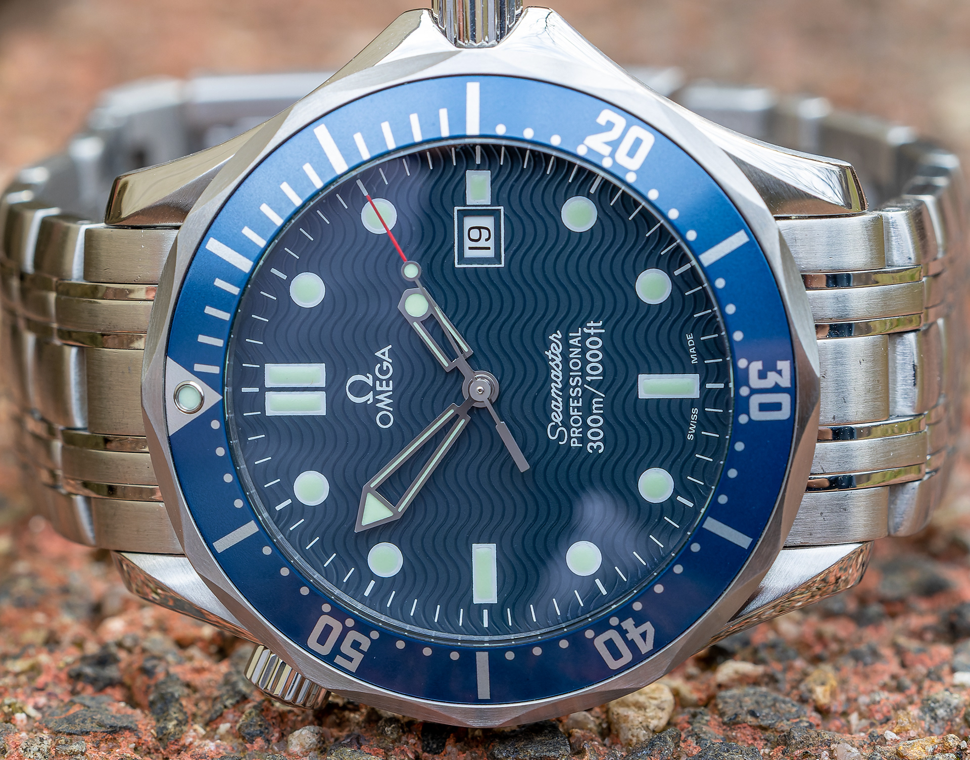 Omega Seamaster Diver 300M 007 GoldenEye