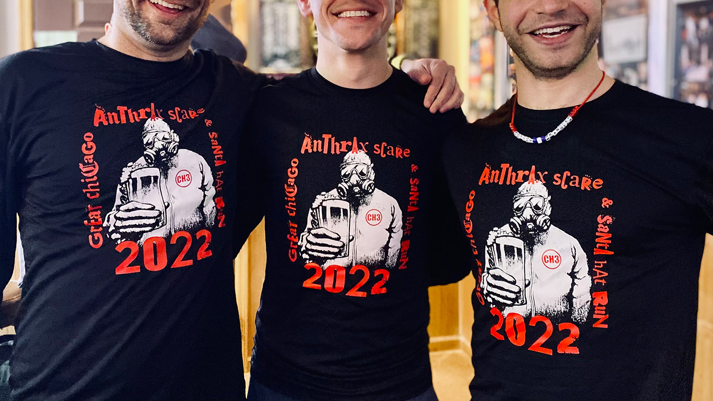 Runners wearing the Anthrax '22 main event shirt