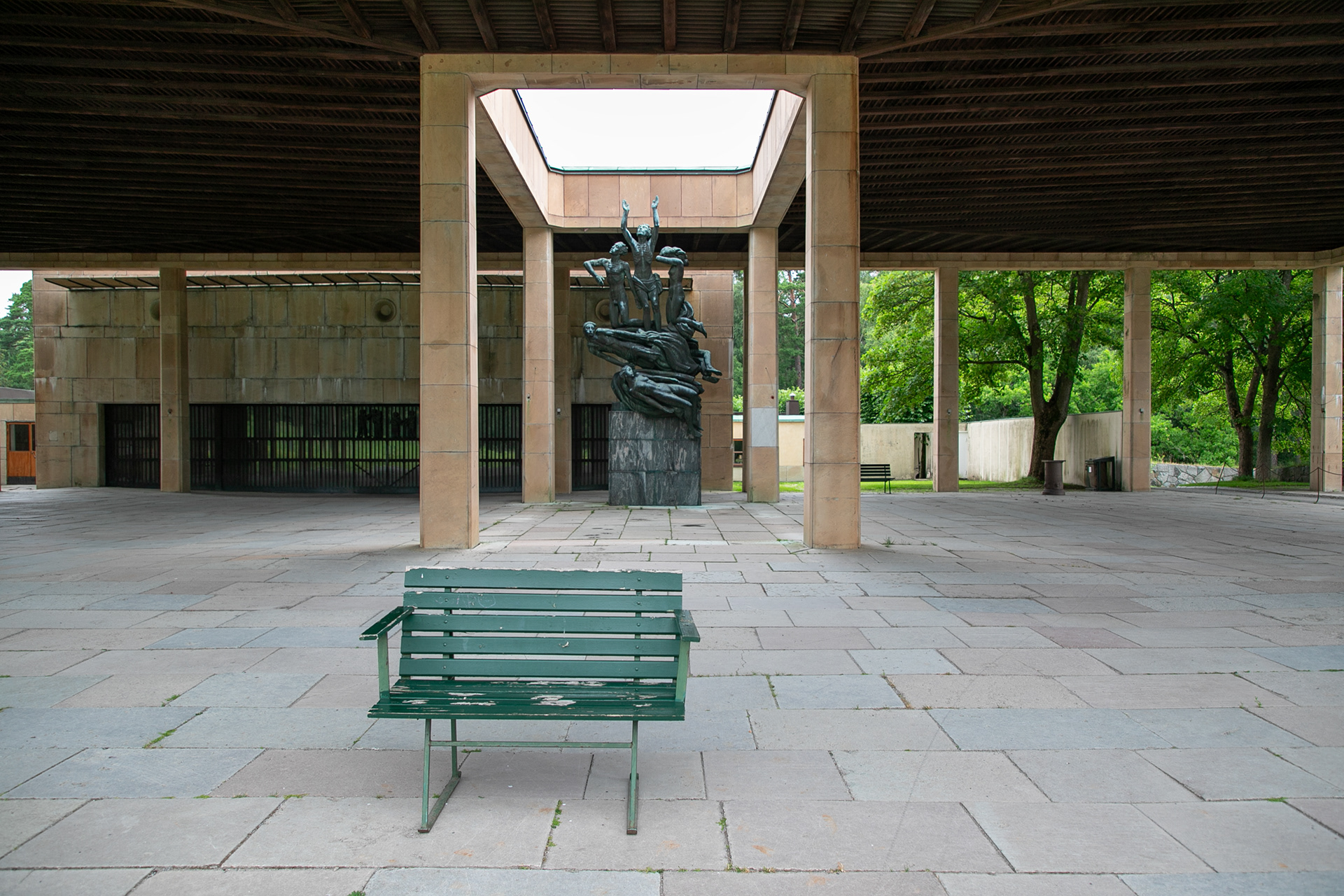The Monument Hall: The Woodland Crematorium, the largest building at Skogskyrkogården, with three chapels and a monument hall. Architects Sigurd Lewerentz and Gunnar Asplund worked together on the building until 1936. At that point, Stockholm city gave the assignment solely to Gunnar Asplund.