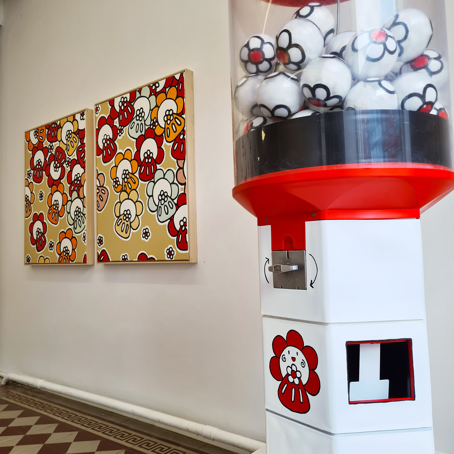 Happy capsule machine, 2026