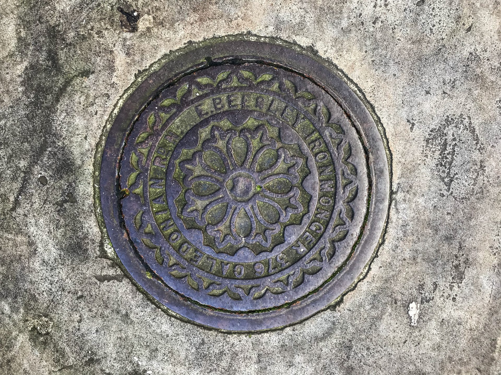 E. Beesley Ironmonger, 376 Caledonian Rd. N.