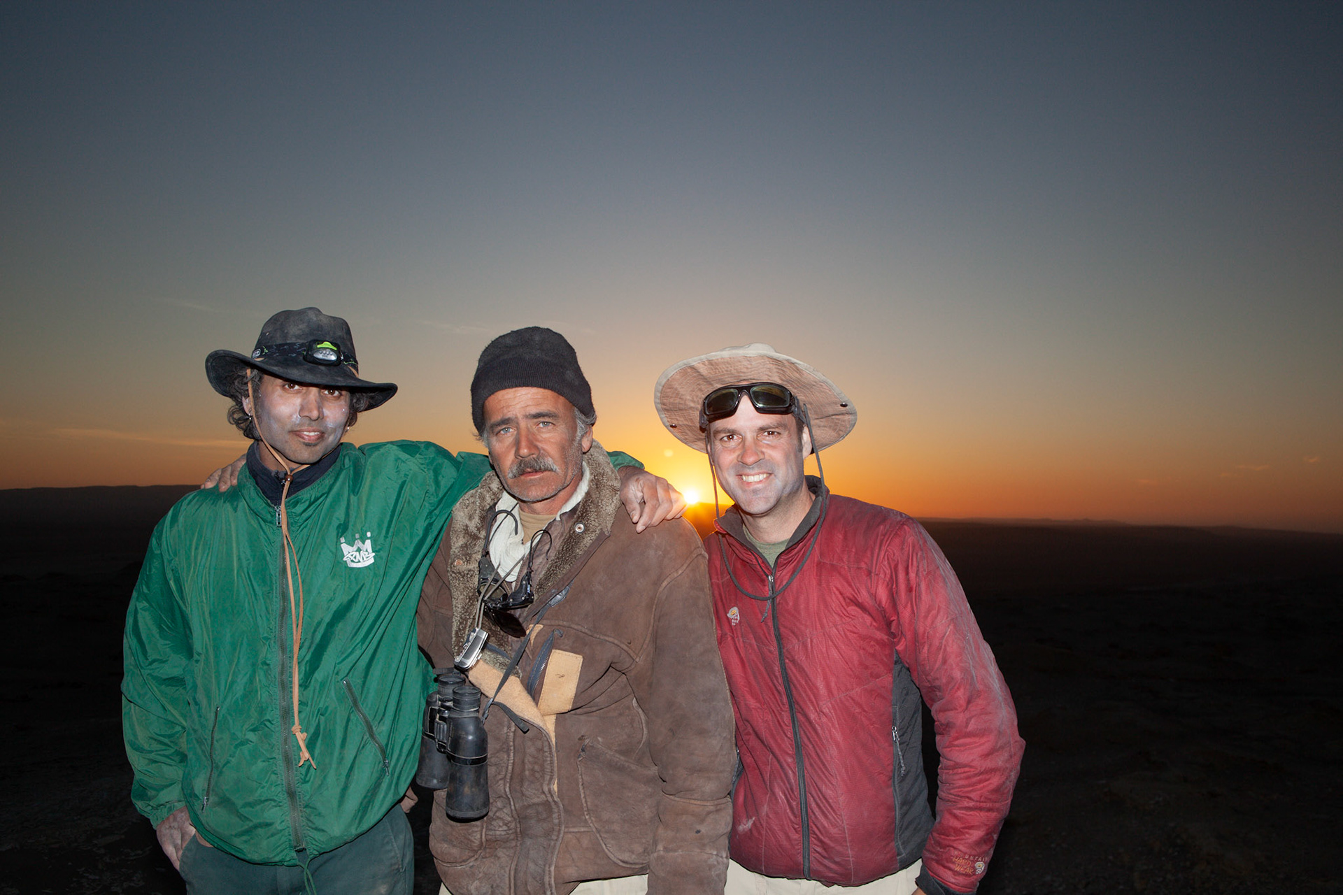 Gregory Dicum with Roberto Penny Cabrera and me in the Ica desert