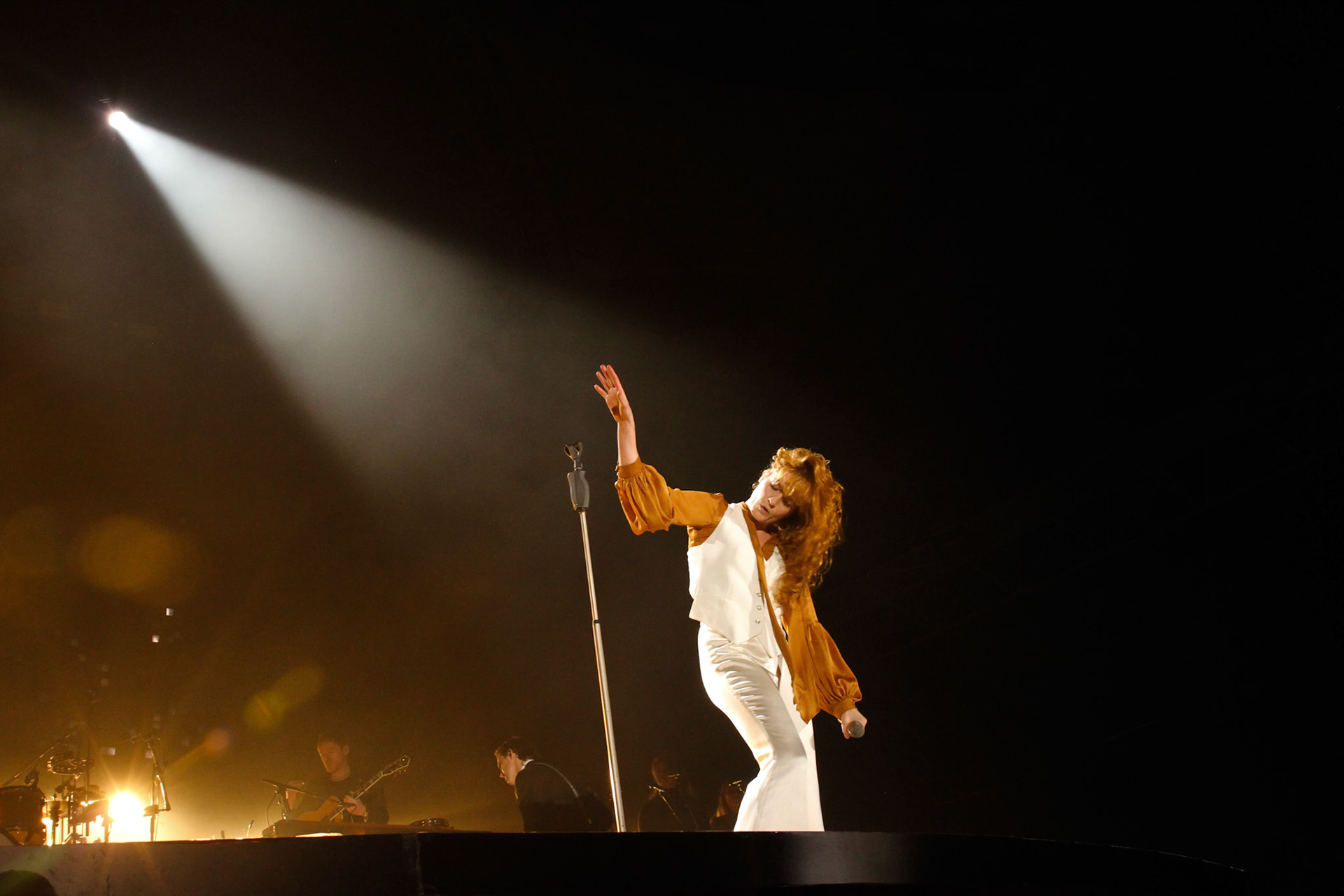 Florence and the Machine performing at Alexandra Palace, September 2015