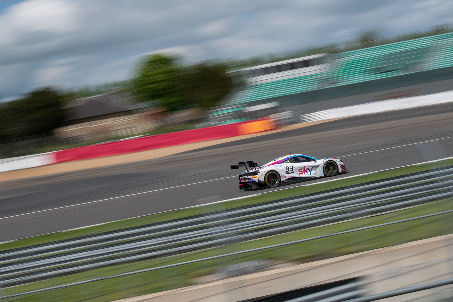 Sky Tempesta Racing #93