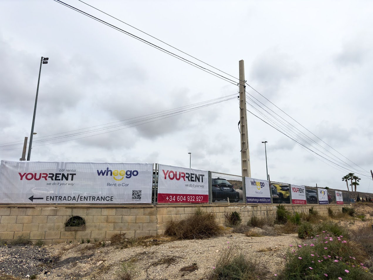 Projekt banerów dla "Yourrent" oraz "Wheego" dla oddziału w Alicante. Firmy specjalizują się w wynajmie samochodów.