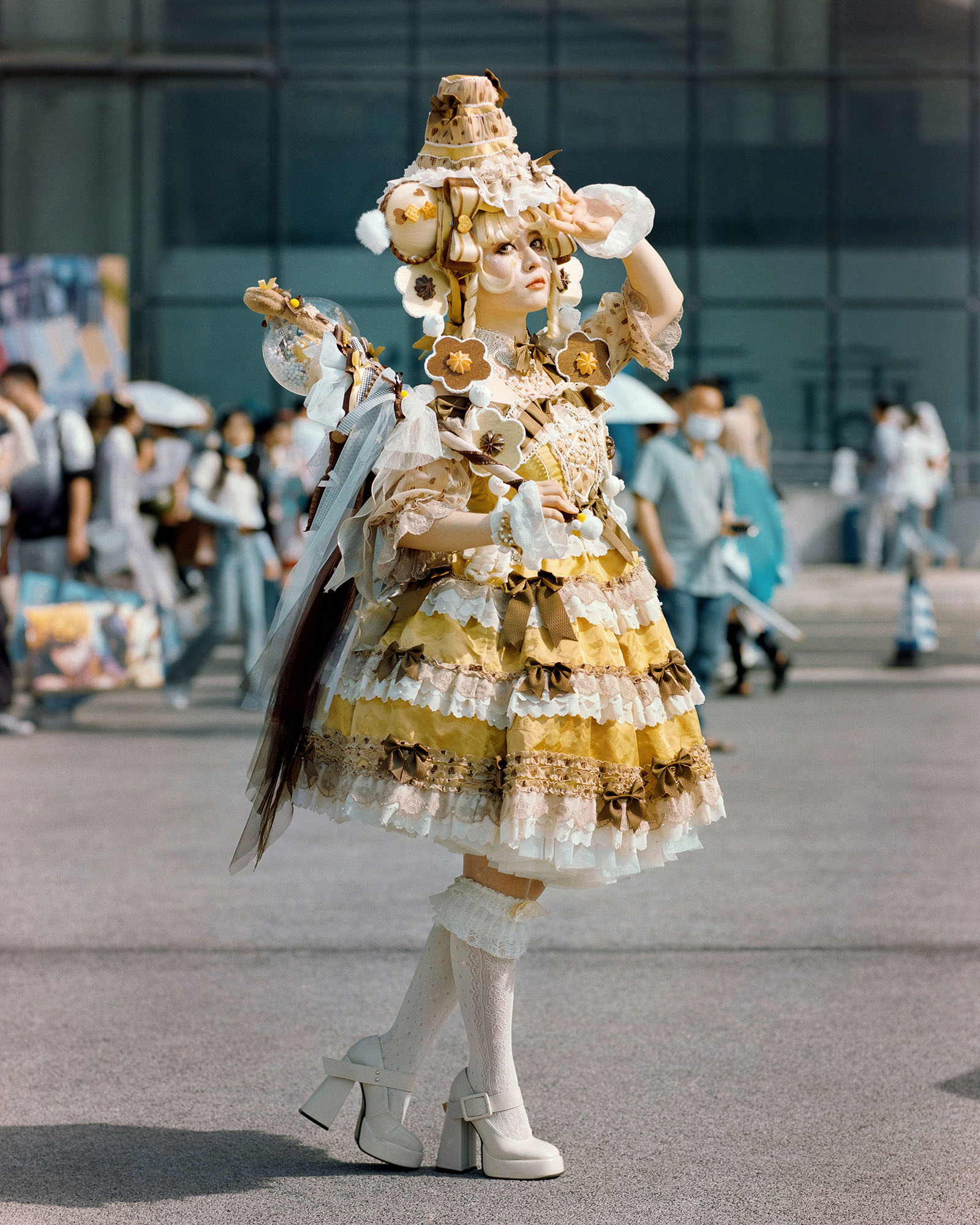 Jing Zhi. After graduating from university, Jing zhi moved back to a small town near Chengdu, but still maintains close ties with the Chengdu Lolita community. She also works as a Lolita model in her spare time. This time she took advantage of her holiday to come to Chengdu for Anime Expo.