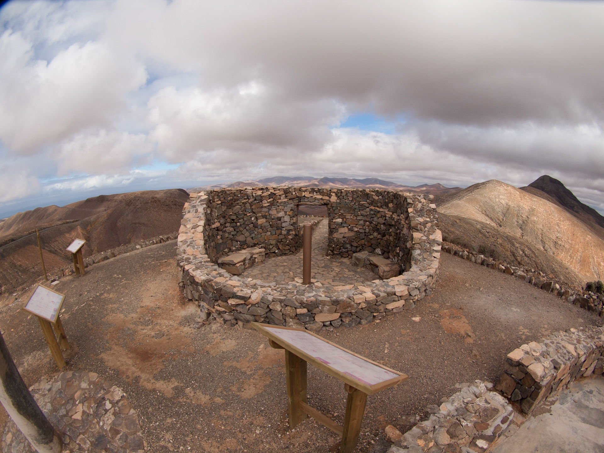 Sternwarte Montaña Mojones