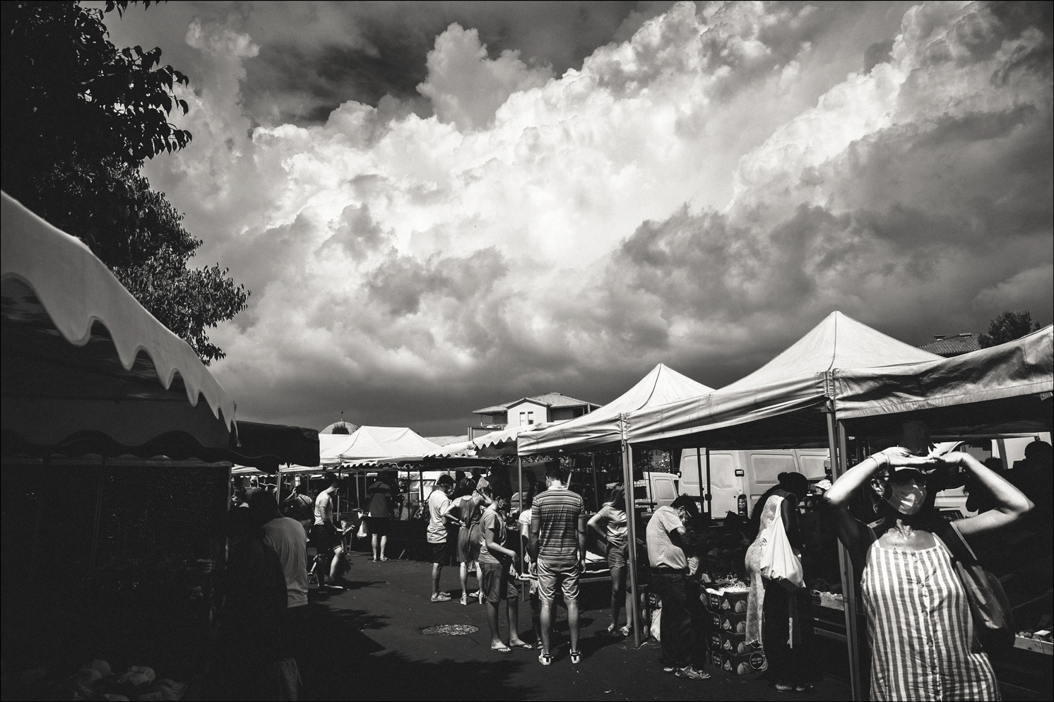 Vendargues, Nuages étranges sur le marché